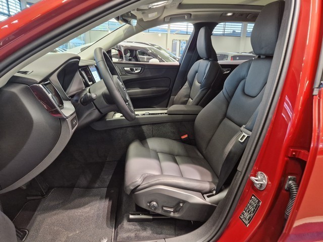 Volvo XC60 T6 AWD LONG RANGE PLUS PRO DARK.