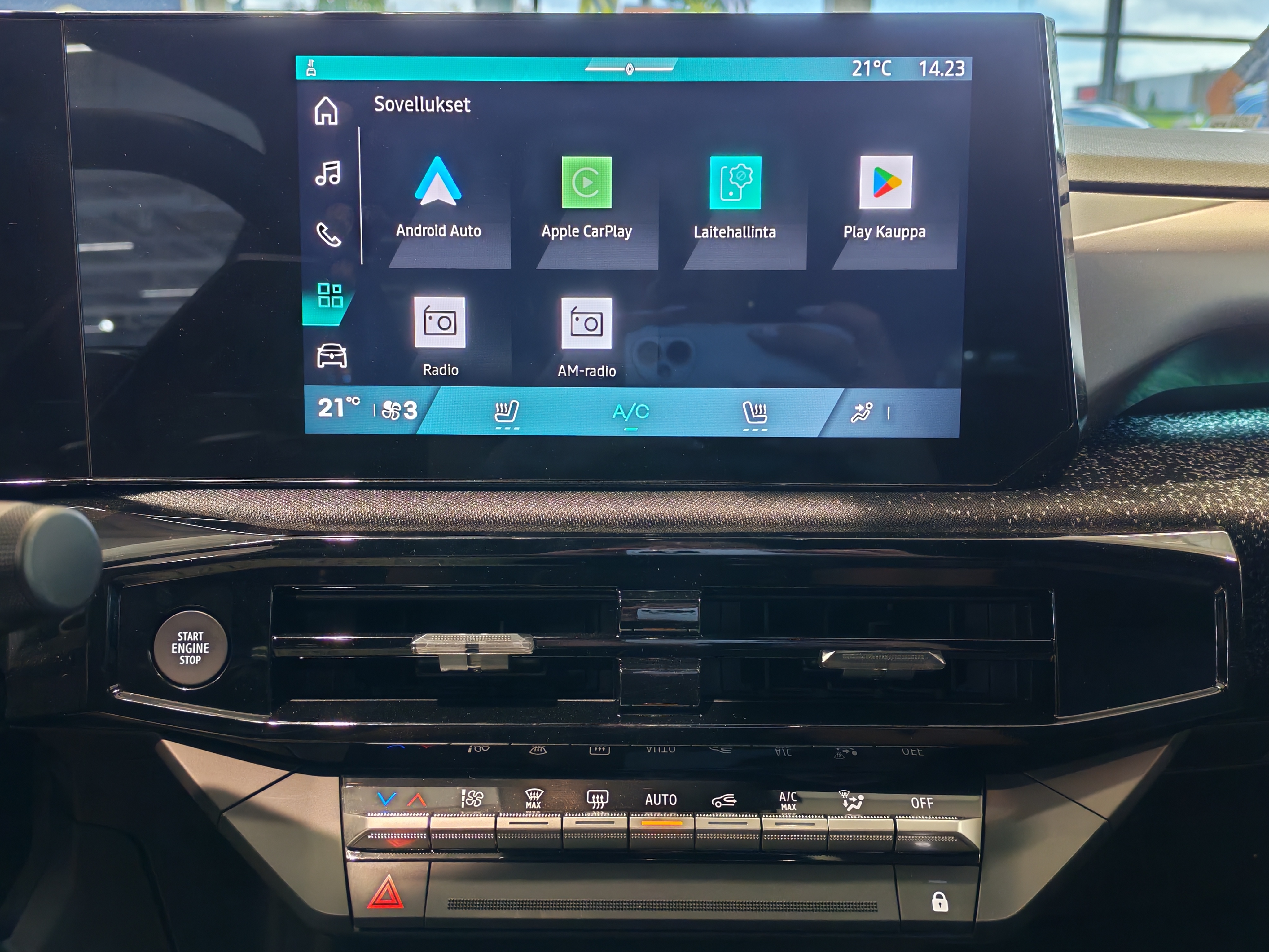Renault CLIO TCE 115 EDC TECHNO