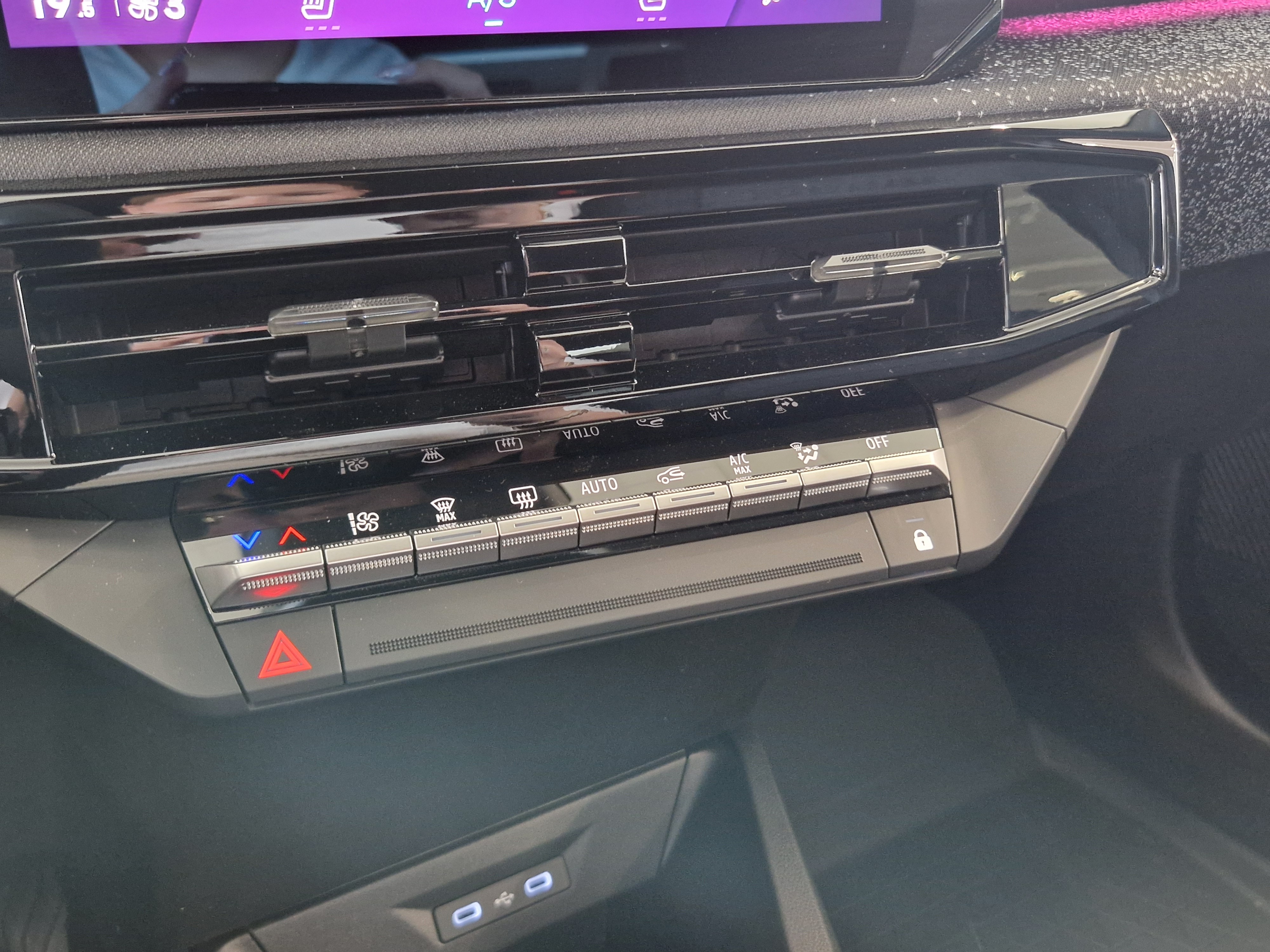 Renault CLIO TCE 115 EDC TECHNO