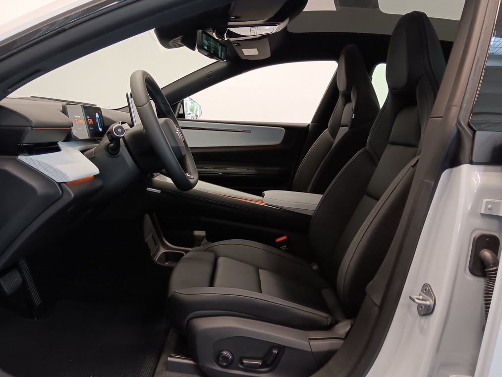 Polestar 4 LONG RANGE DUAL MOTOR PLUS TAKUU 24KK/40TKM