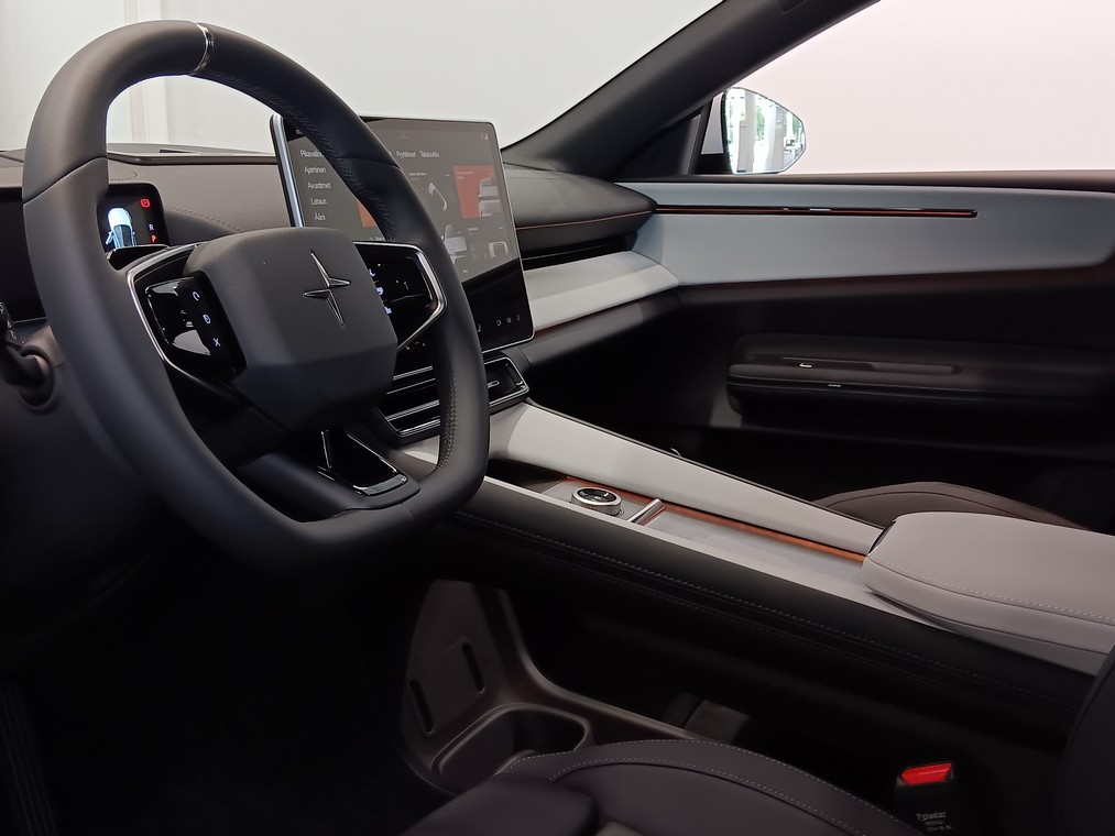 Polestar 4 LONG RANGE DUAL MOTOR PLUS TAKUU 24KK/40TKM.
