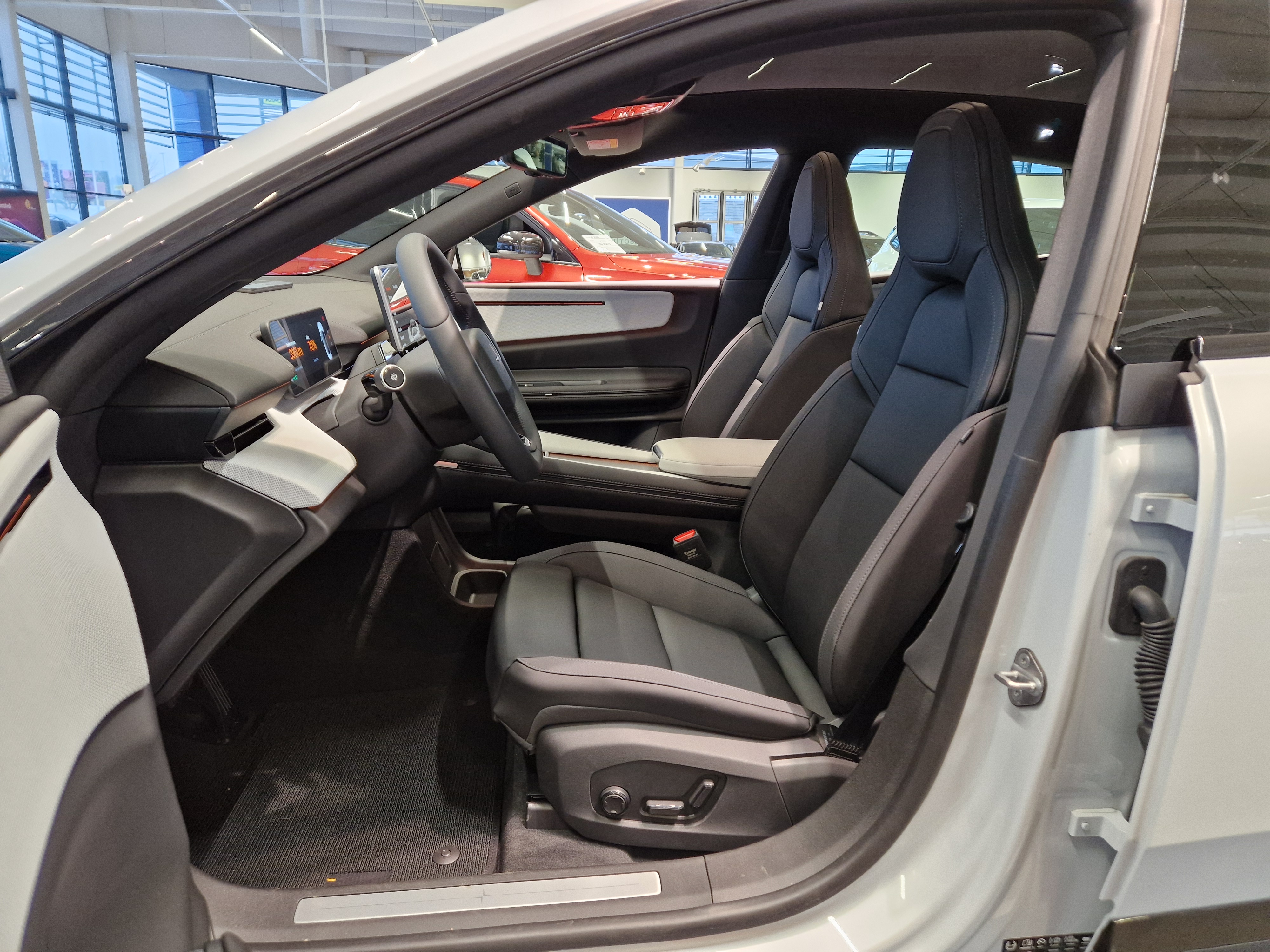 Polestar 4 LONG RANGE DUAL MOTOR PLUS