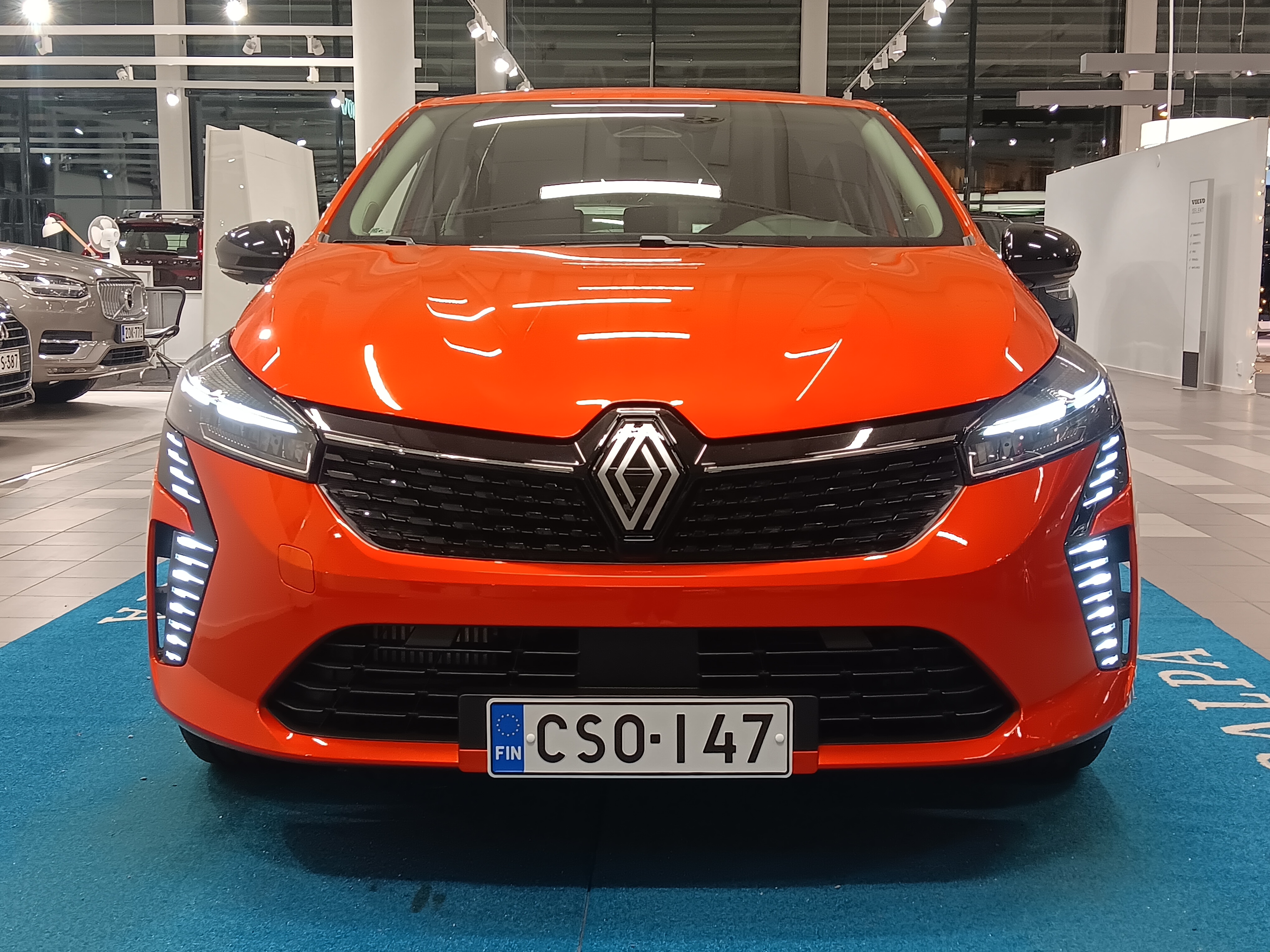Renault Clio TCe 90 evolution 2024, photo 2/12