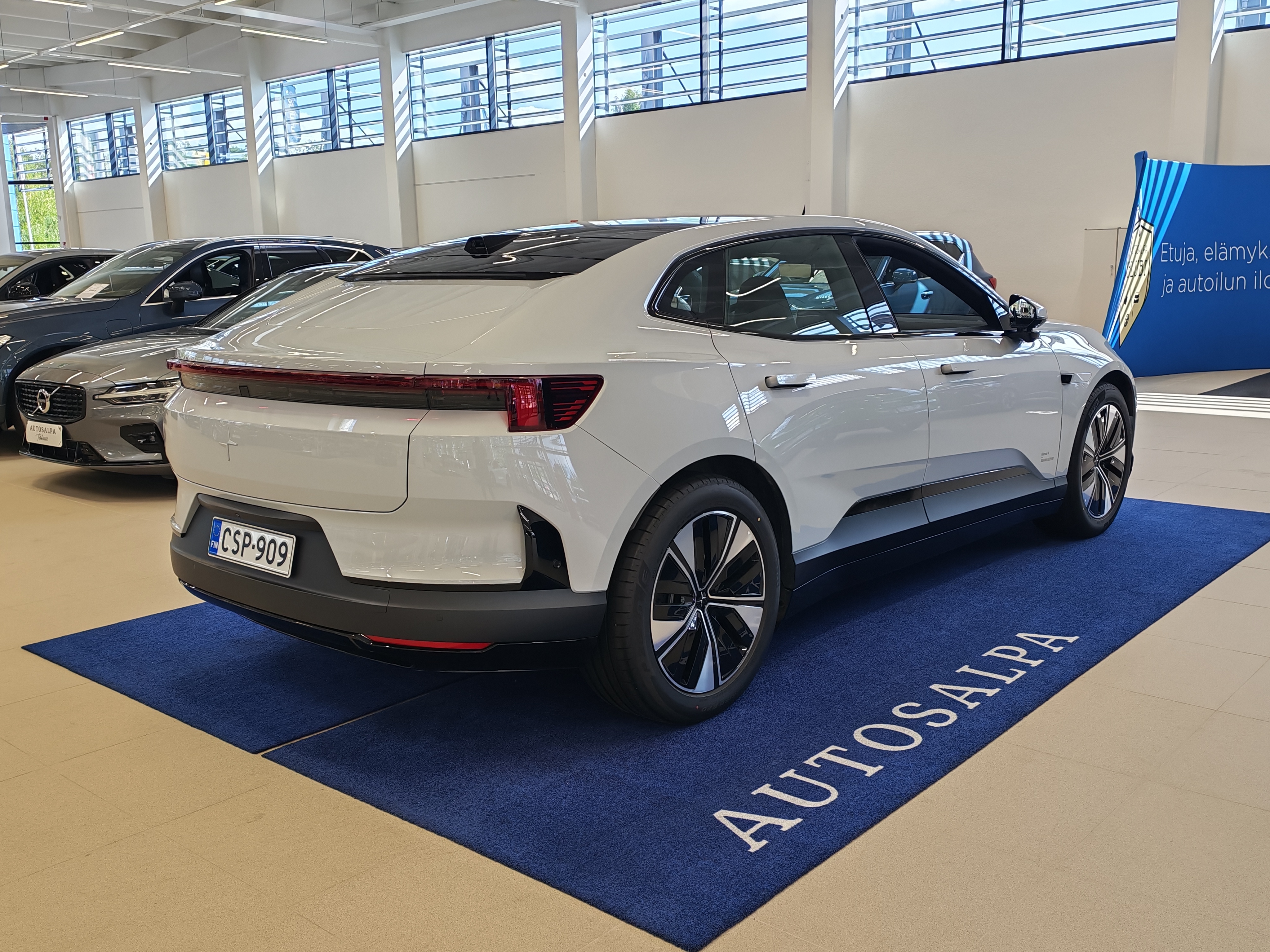 Polestar 4 LONG RANGE SINGLE MOTOR TAKUU 24KK/40TKM