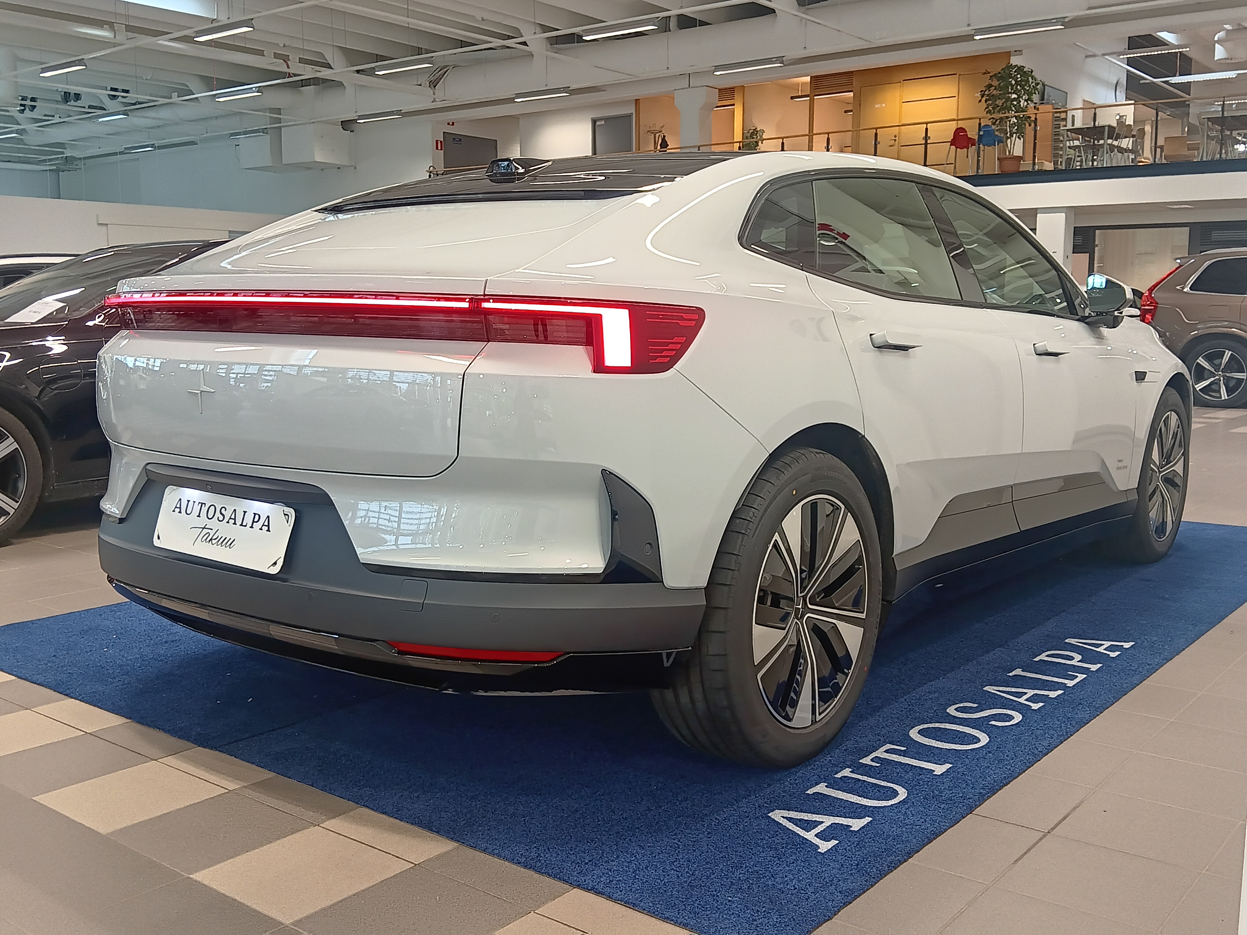 Polestar 4 LONG RANGE SINGLE MOTOR