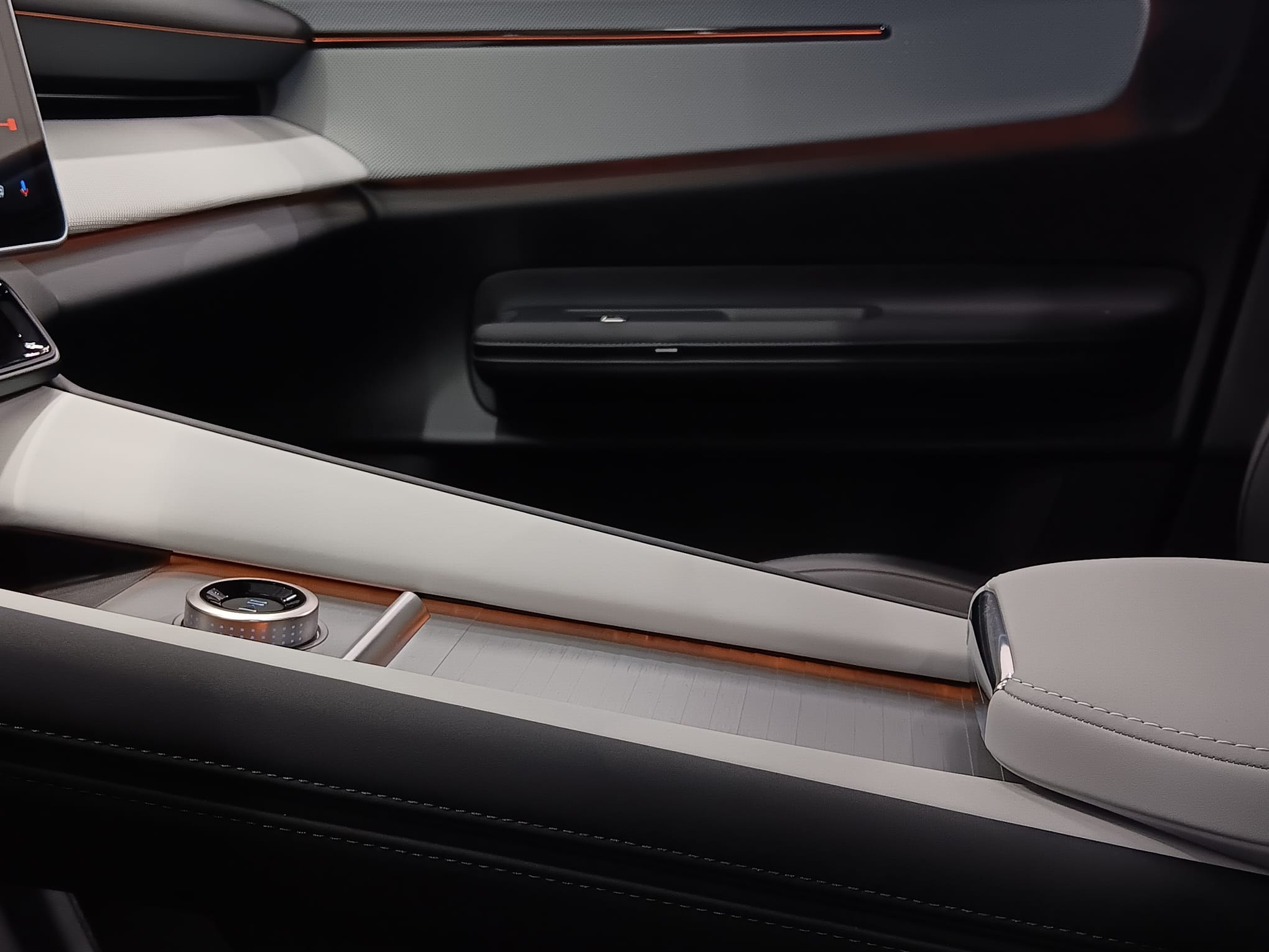 Polestar 4 LONG RANGE SINGLE MOTOR PRIME.