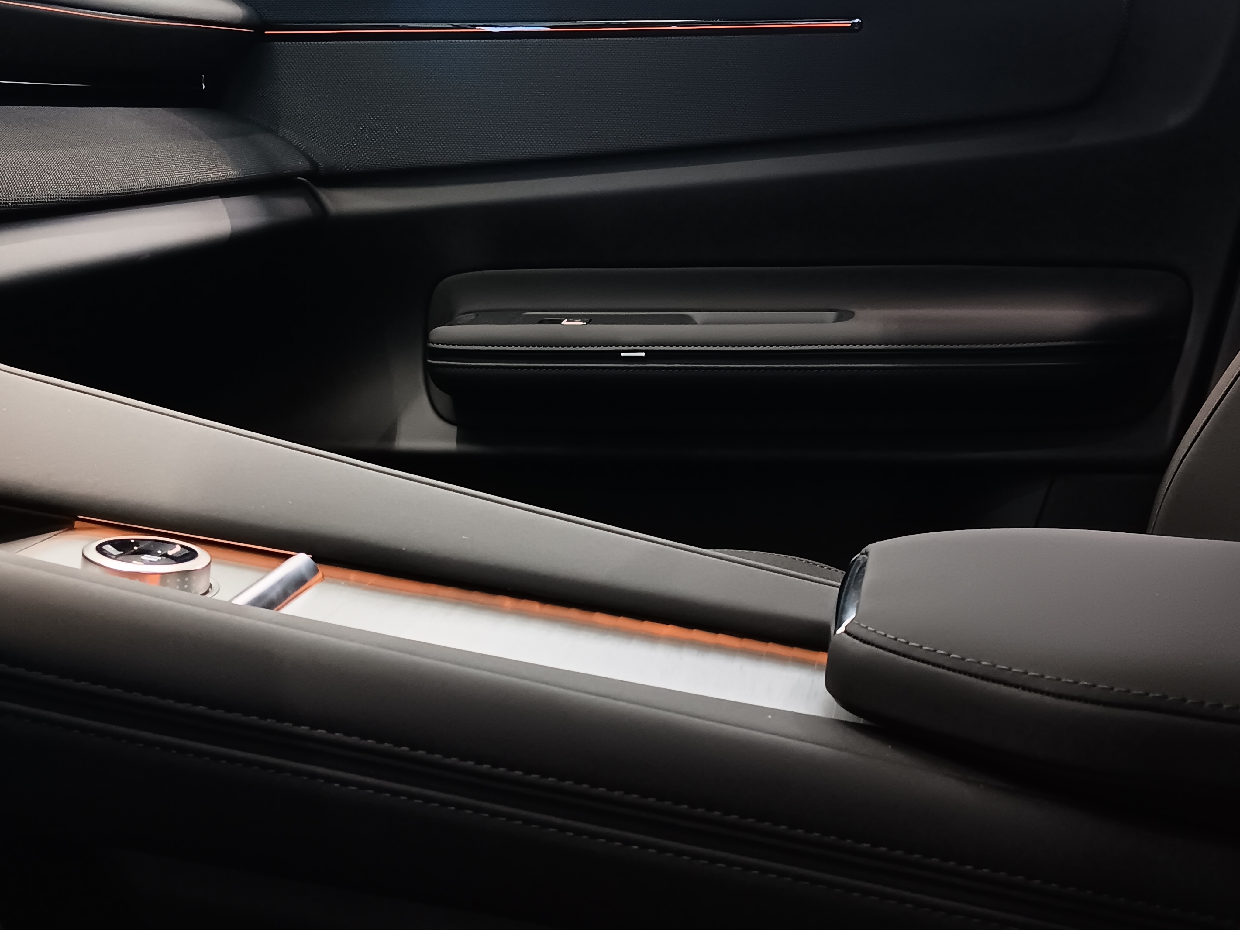 Polestar 4 LONG RANGE SINGLE MOTOR TAKUU 24KK/40TKM