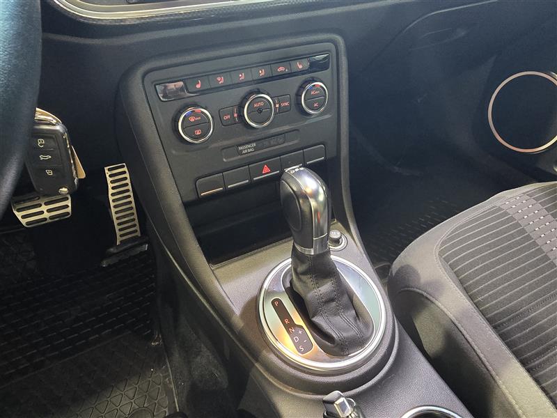 Volkswagen BEETLE SPORT 2,0 TSI 147 KW (200 HV) DSG-AUT.