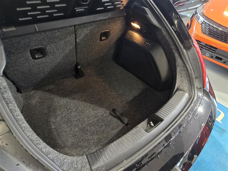 Volkswagen BEETLE SPORT 2,0 TSI 147 KW (200 HV) DSG-AUT.