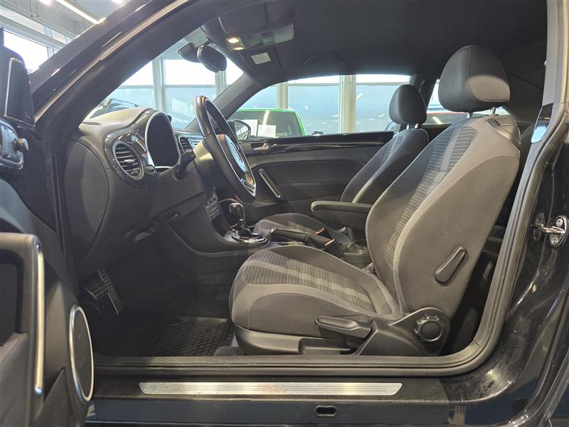 Volkswagen BEETLE SPORT 2,0 TSI 147 KW (200 HV) DSG-AUT.