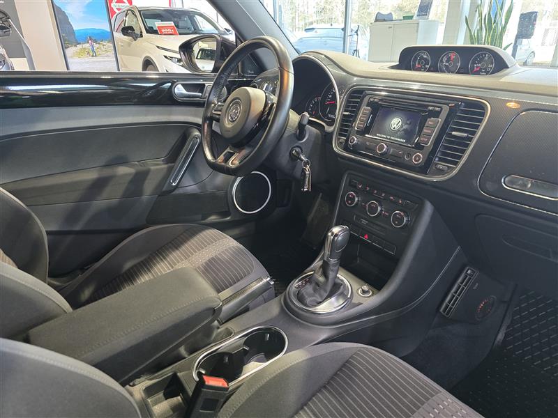 Volkswagen BEETLE SPORT 2,0 TSI 147 KW (200 HV) DSG-AUT.