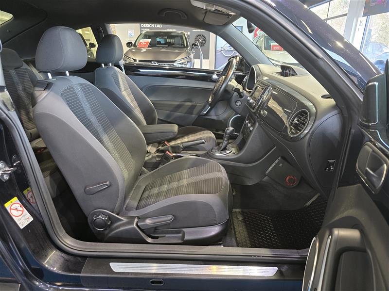 Volkswagen BEETLE SPORT 2,0 TSI 147 KW (200 HV) DSG-AUT.