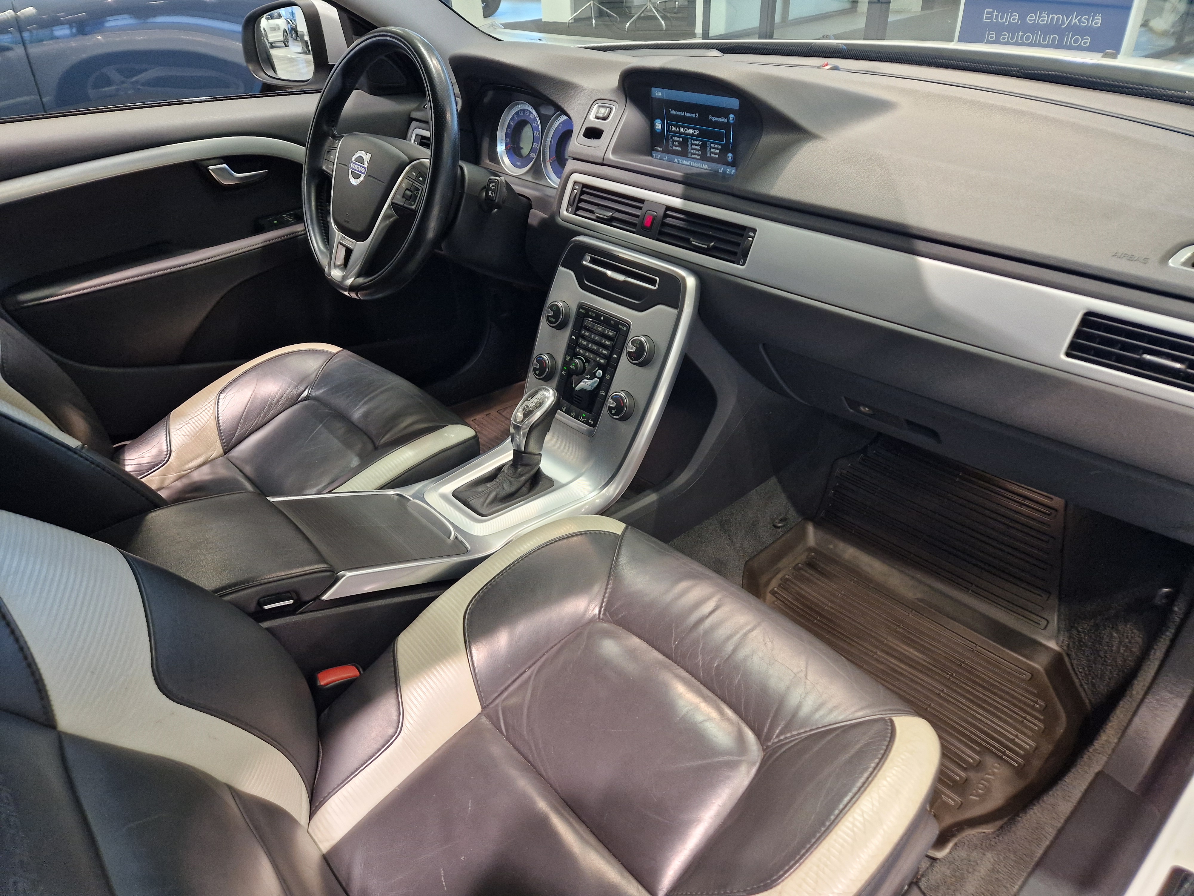 Volvo V70 D2 R-DESIGN BUSINESS AUT