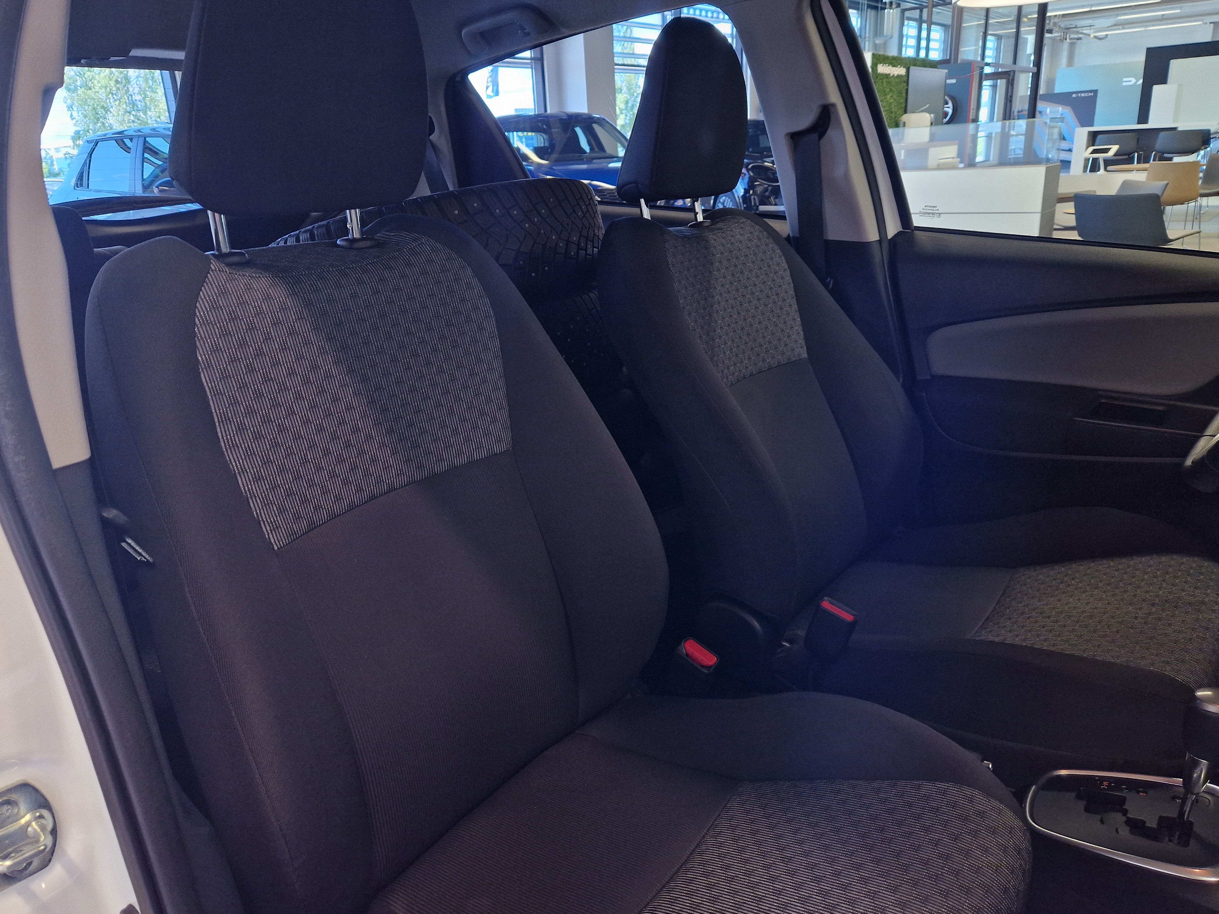 Toyota YARIS 1,33 DUAL VVT-I ACTIVE 5OV MULTIDRIVE S.