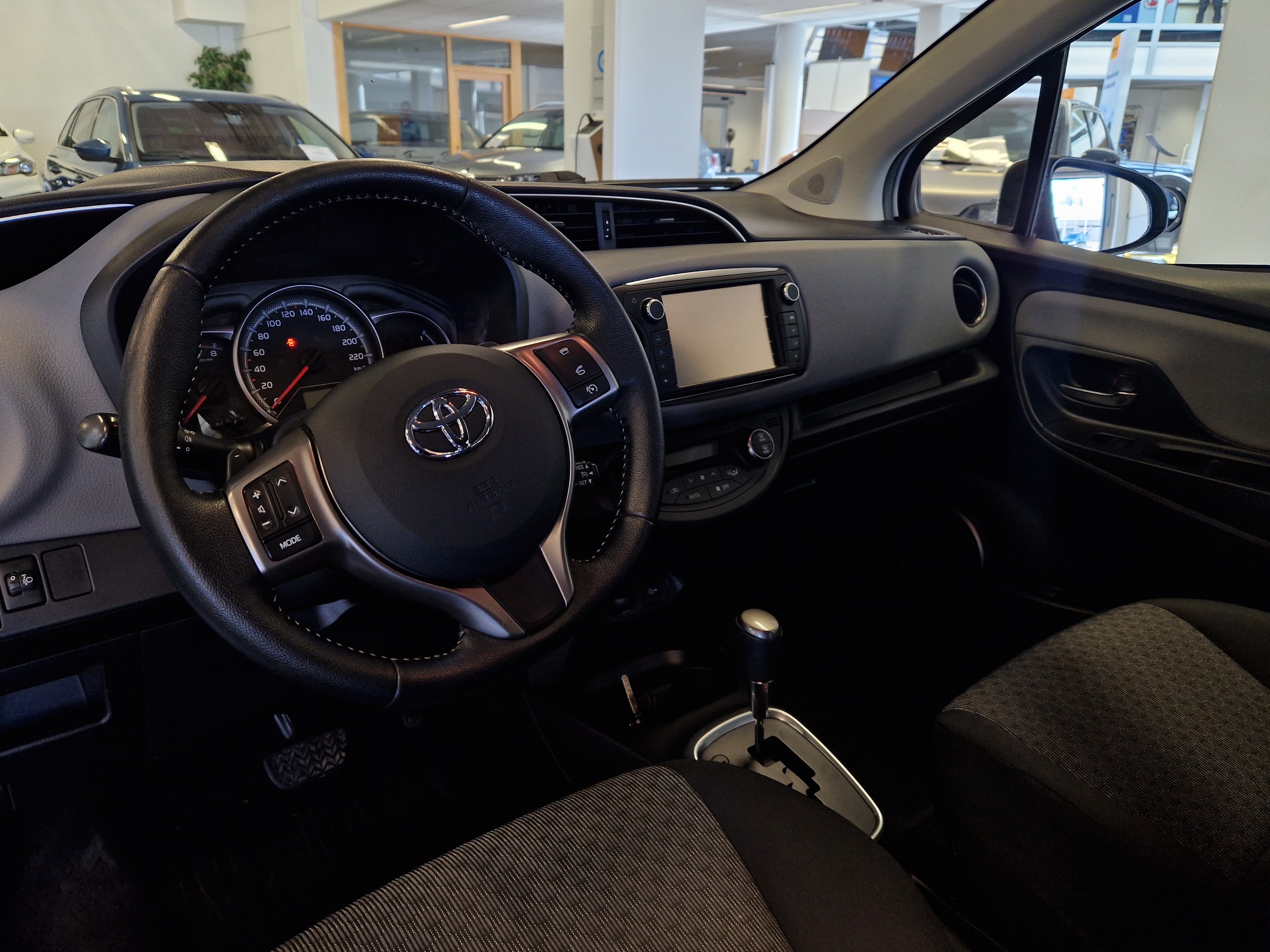 Toyota YARIS 1,33 DUAL VVT-I ACTIVE 5OV MULTIDRIVE S.