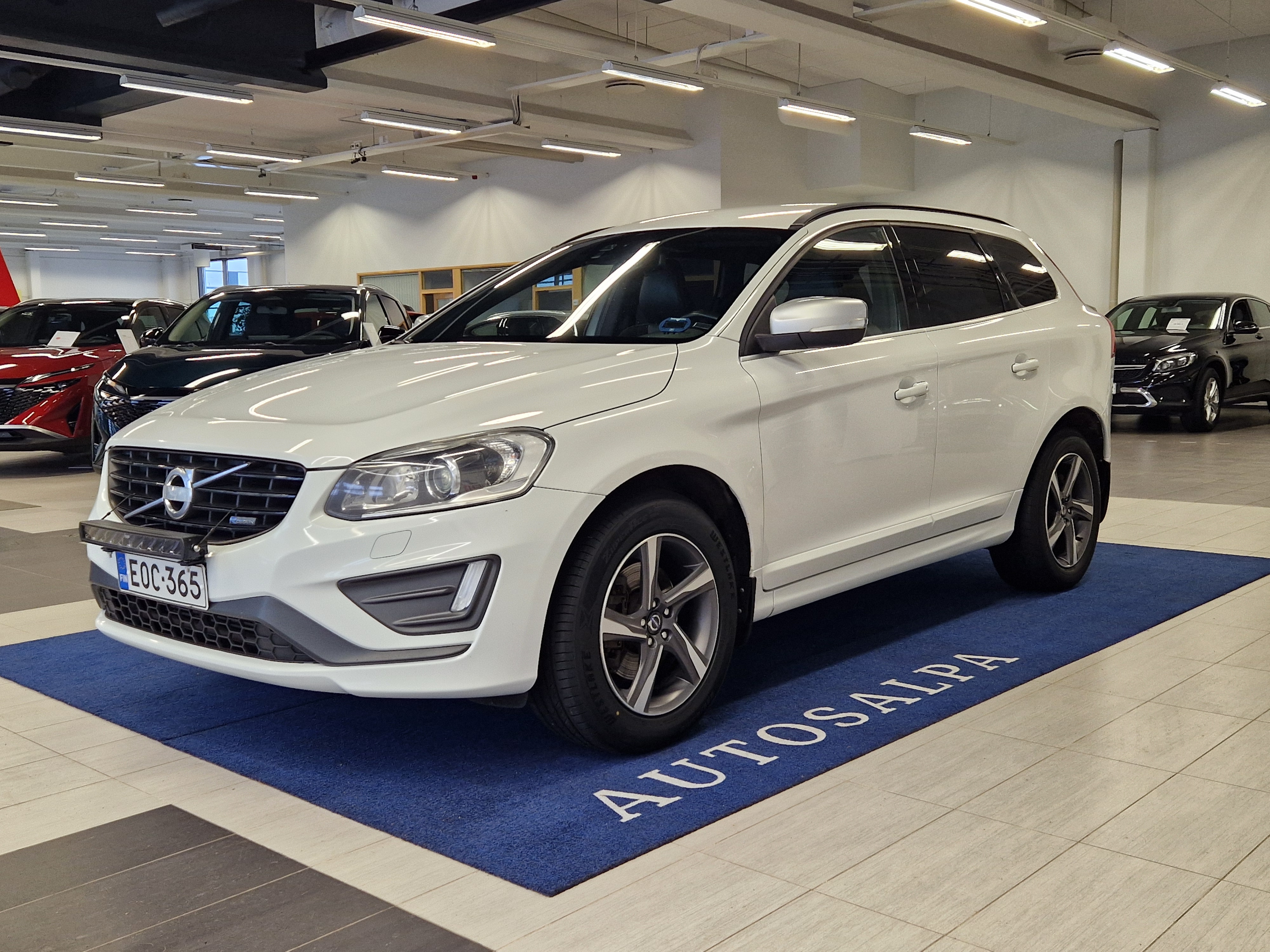 Volvo XC60 D4 AWD R-DESIGN AUT