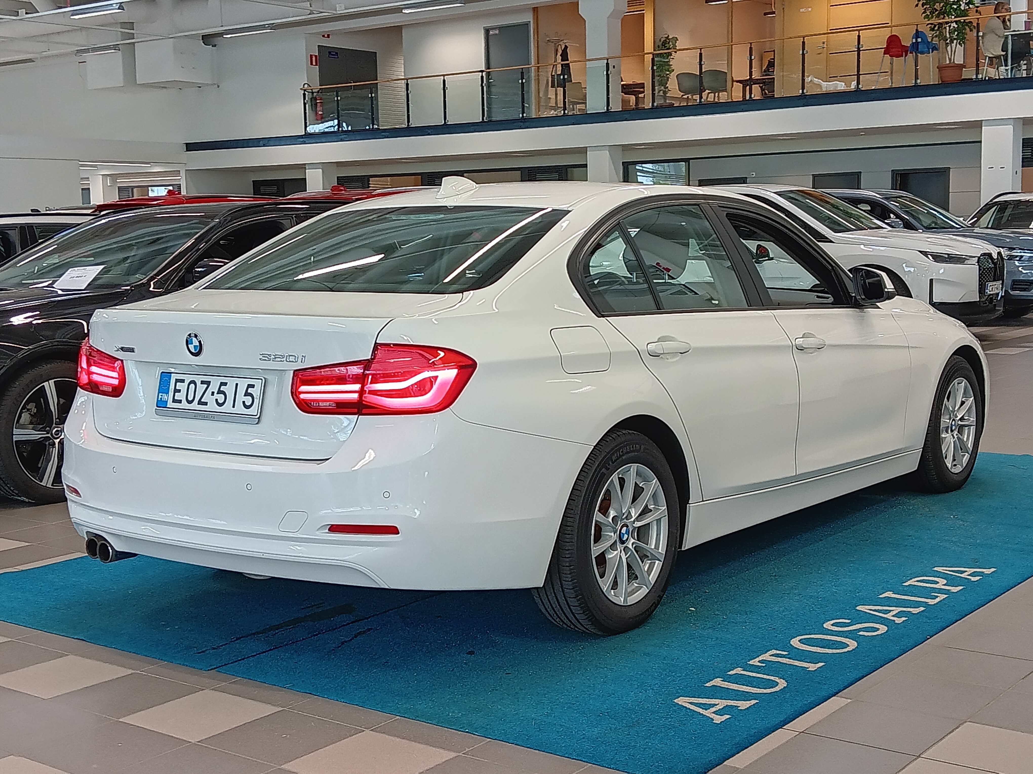 Bmw 320 F30 SEDAN 320I A XDRIVE BUSINESS EXCLUSIVE XDRIVE