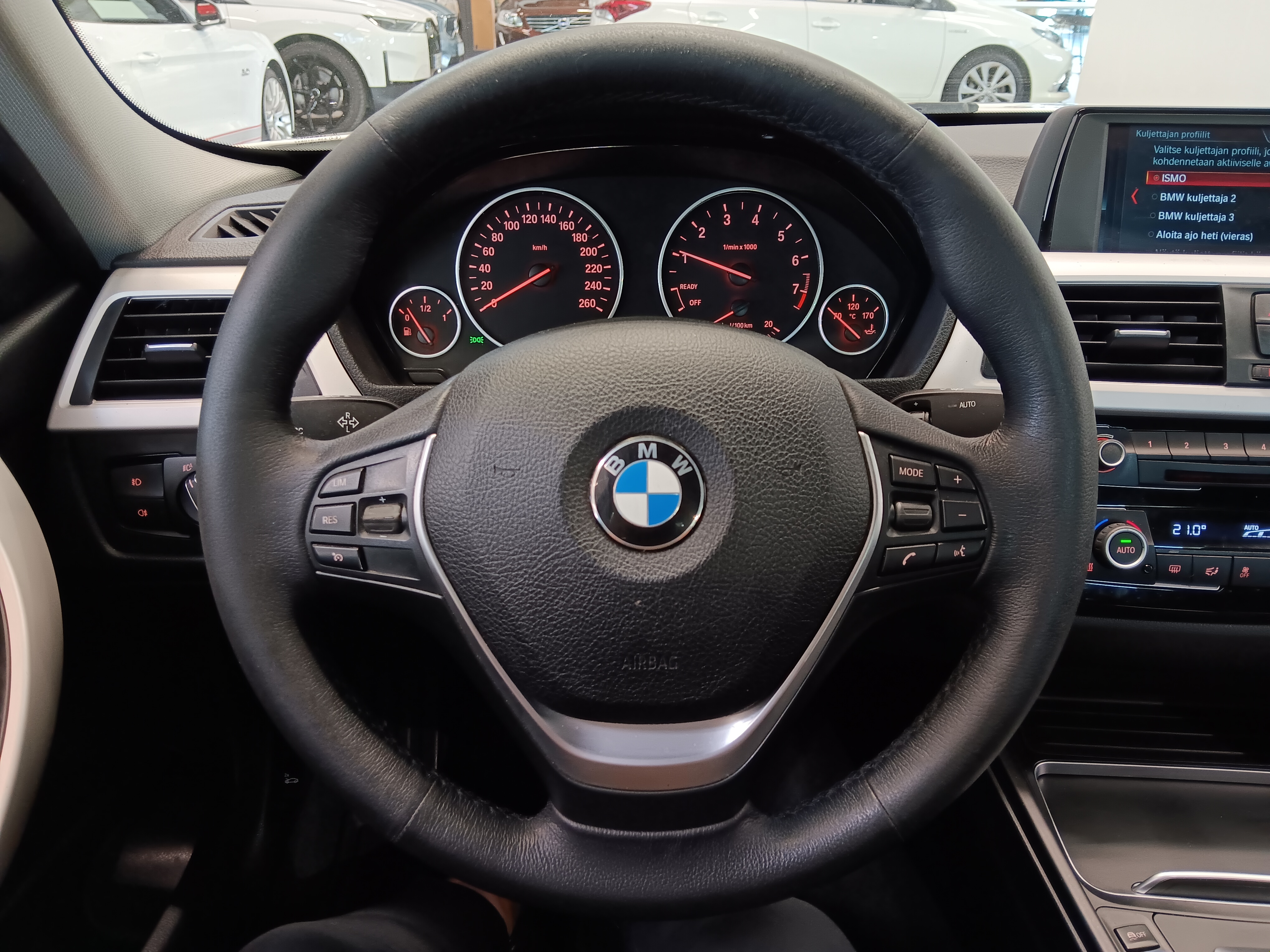 Bmw 320 F30 SEDAN 320I A XDRIVE BUSINESS EXCLUSIVE XDRIVE