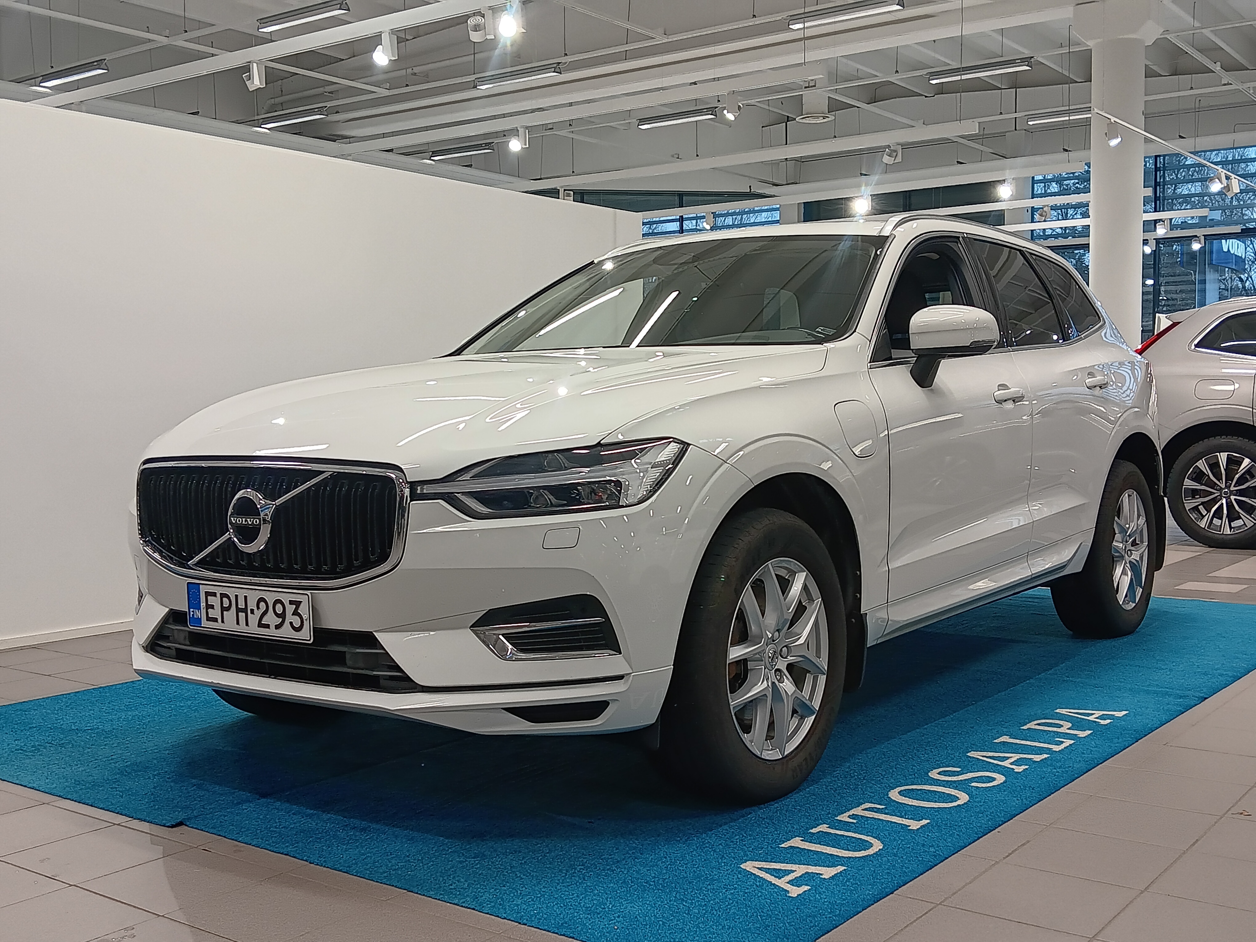 Volvo XC60 T8 AWD BUSINESS AUT TAKUU 12KK/20TKM