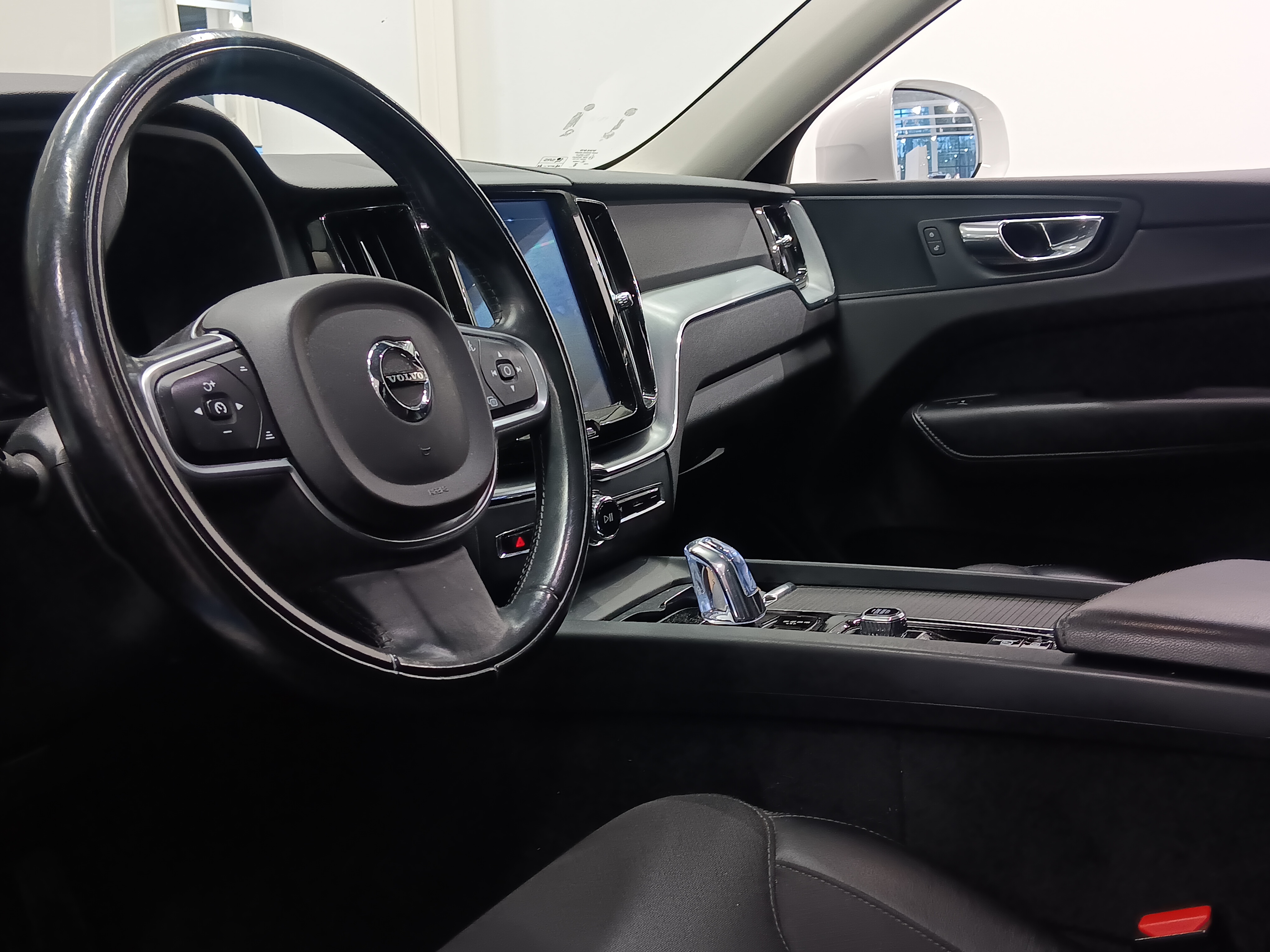 Volvo XC60 T8 AWD BUSINESS AUT TAKUU 12KK/20TKM