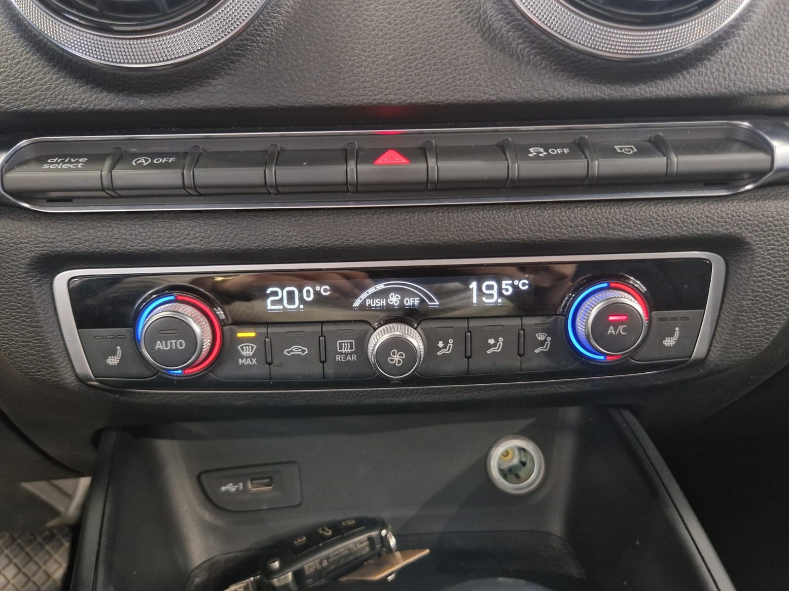 Audi A3 SEDAN PRO BUSINESS SPORT EDITION