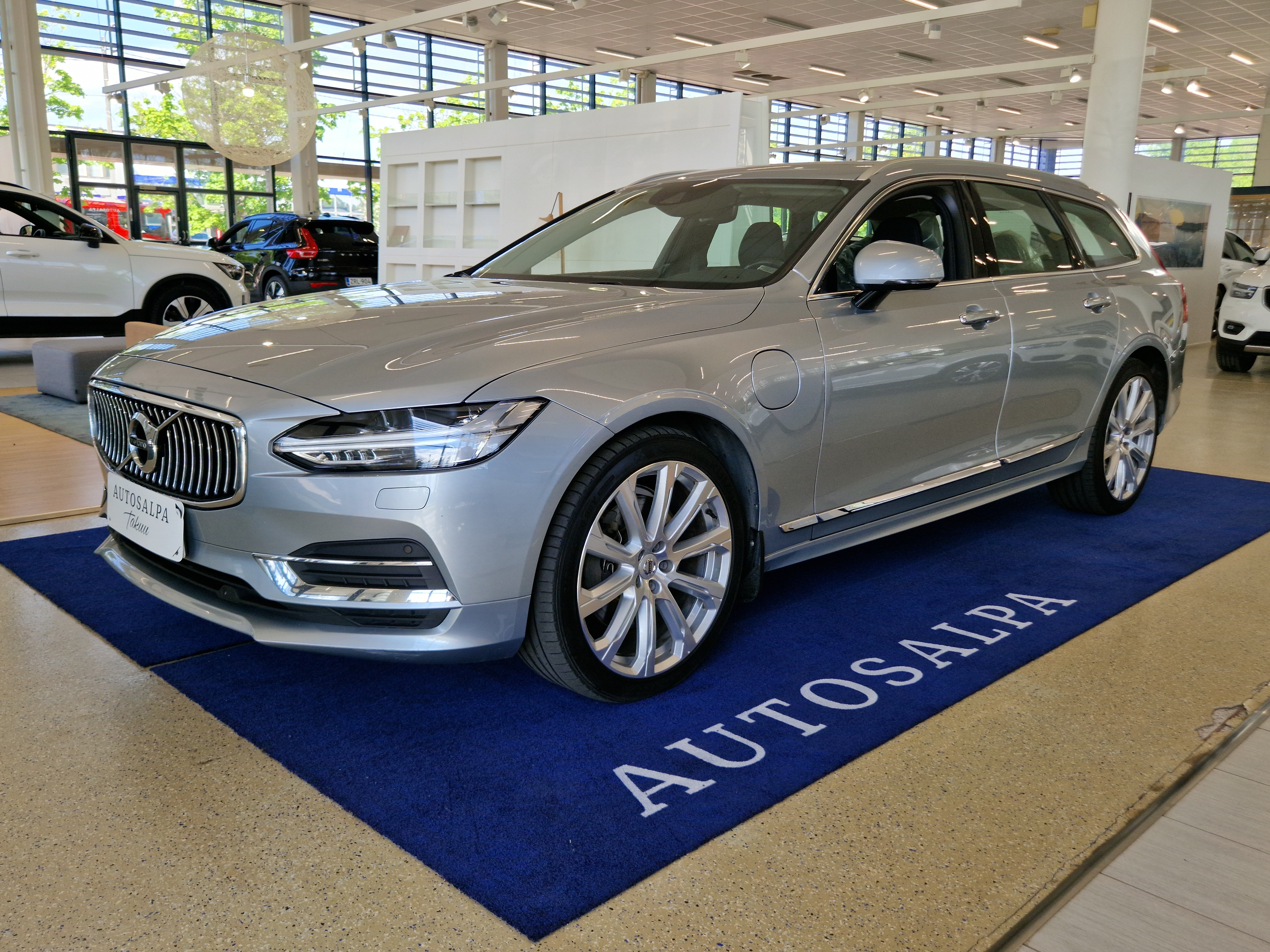 Volvo V90 T8 AWD INSCRIPTION  TAKUU 12KK/20TKM