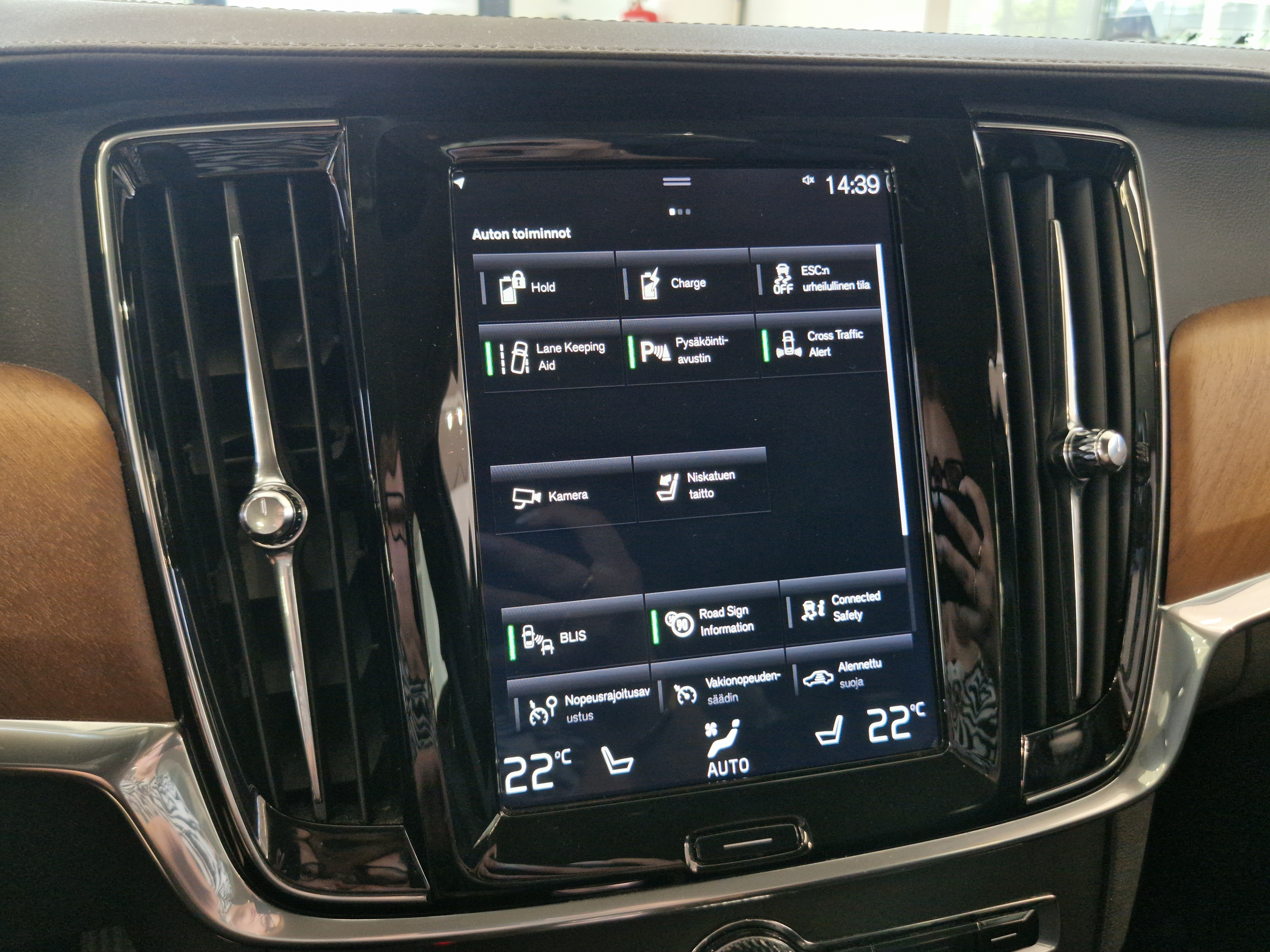 Volvo V90 T8 AWD INSCRIPTION  TAKUU 12KK/20TKM