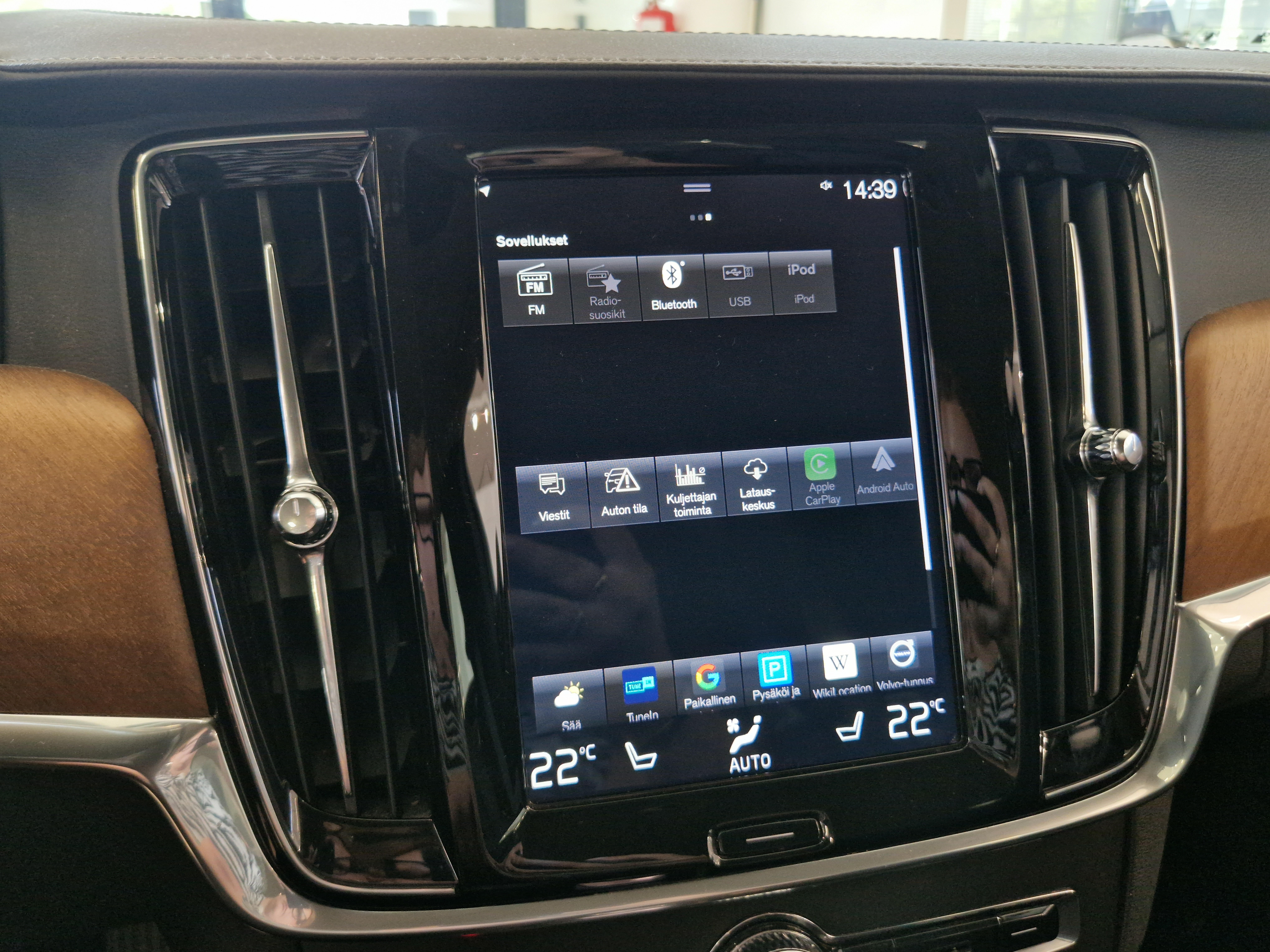 Volvo V90 T8 AWD INSCRIPTION  TAKUU 12KK/20TKM