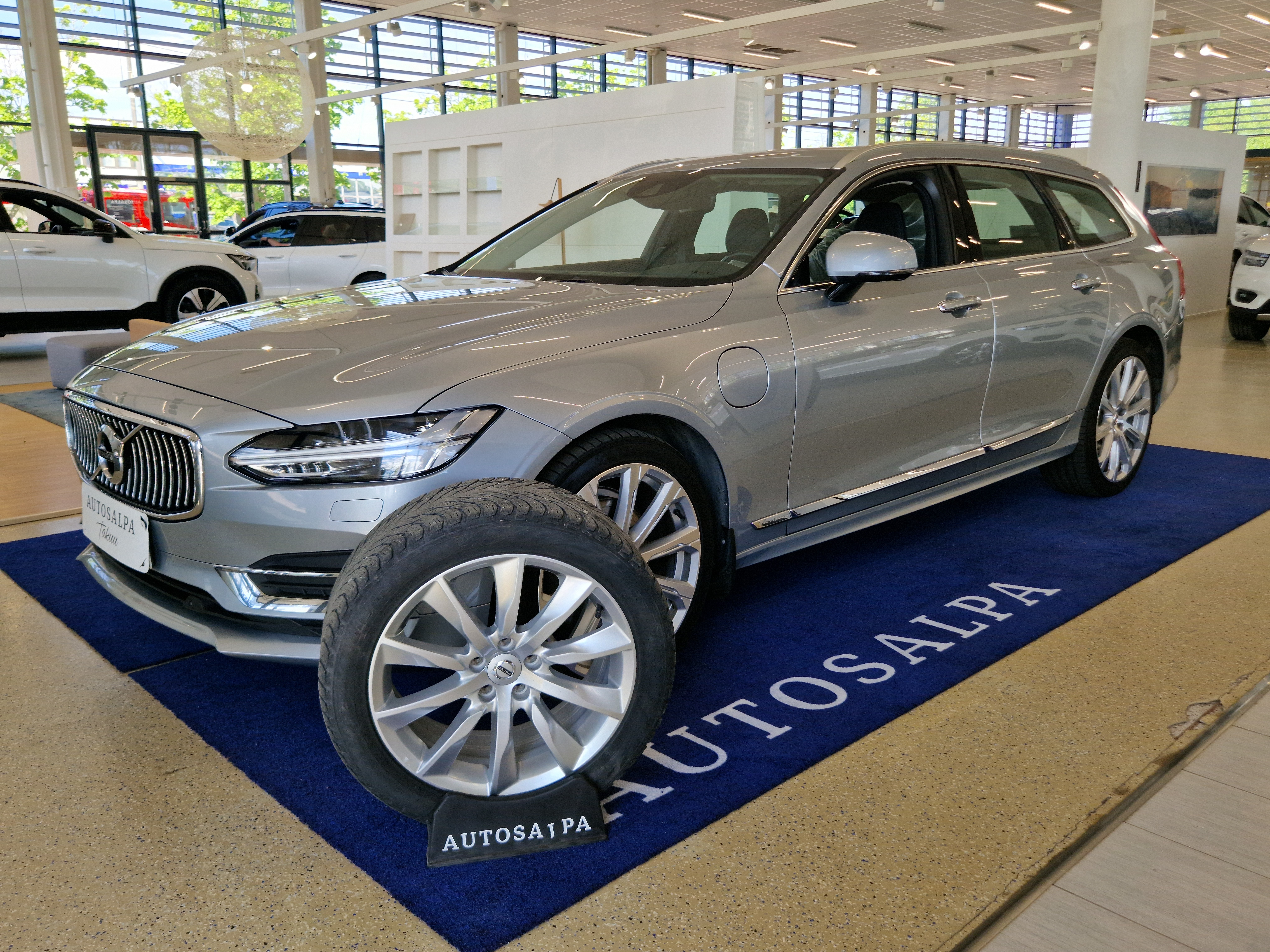 Volvo V90 T8 AWD INSCRIPTION  TAKUU 12KK/20TKM