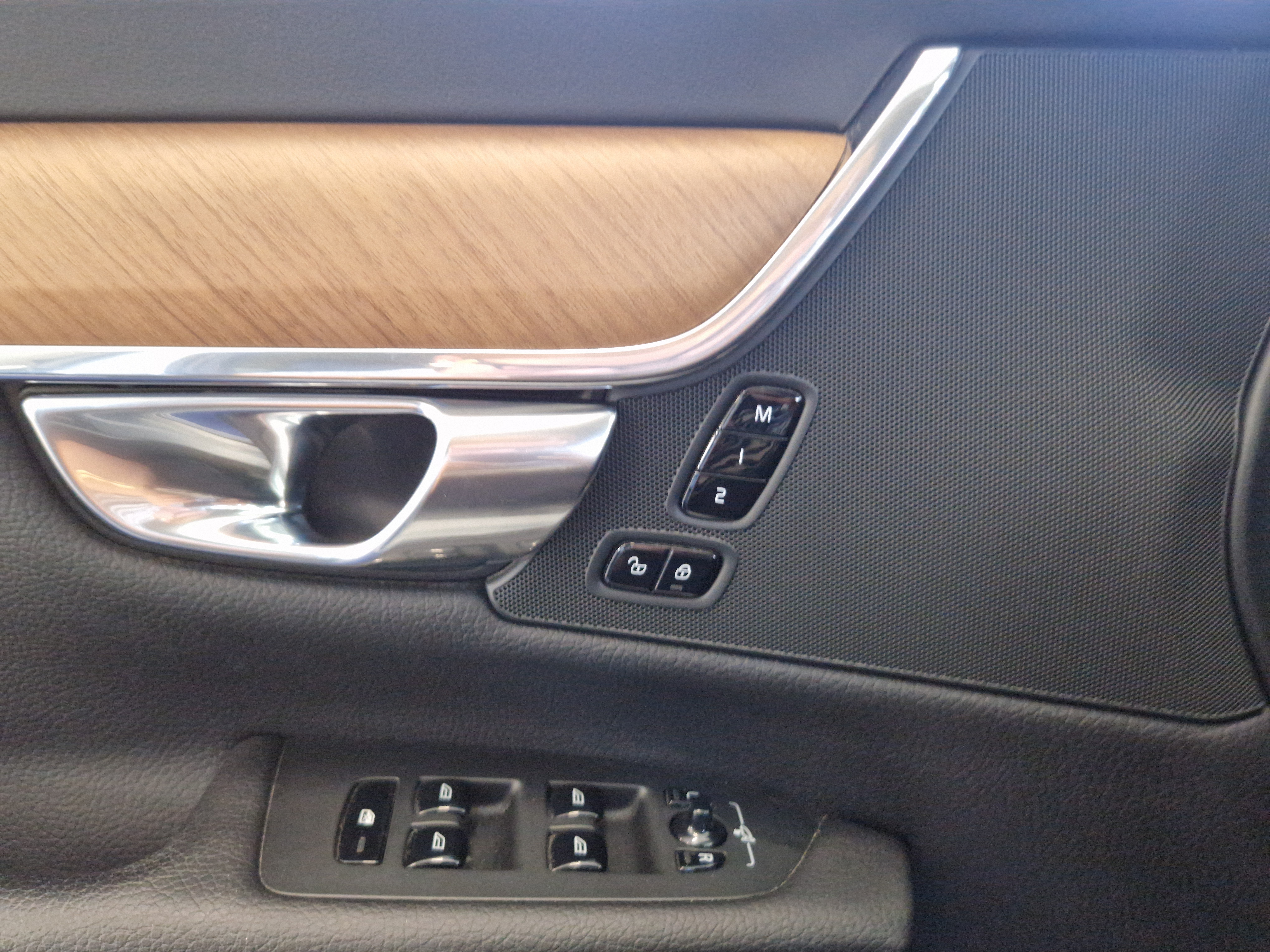 Volvo V90 T8 AWD INSCRIPTION  TAKUU 12KK/20TKM