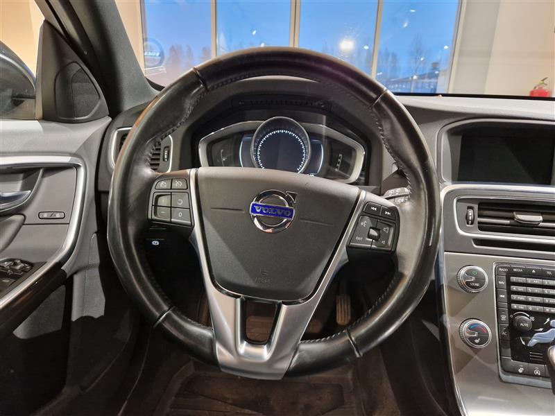Volvo V60 T5 BI-FUEL MOMENTUM AUT