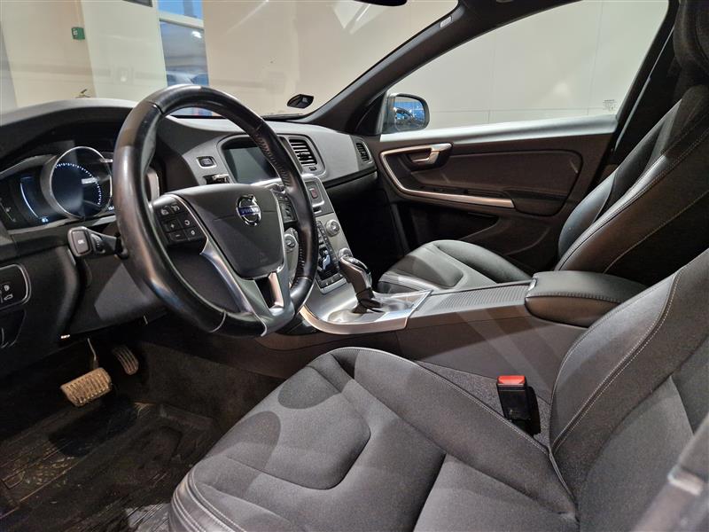 Volvo V60 T5 BI-FUEL MOMENTUM AUT