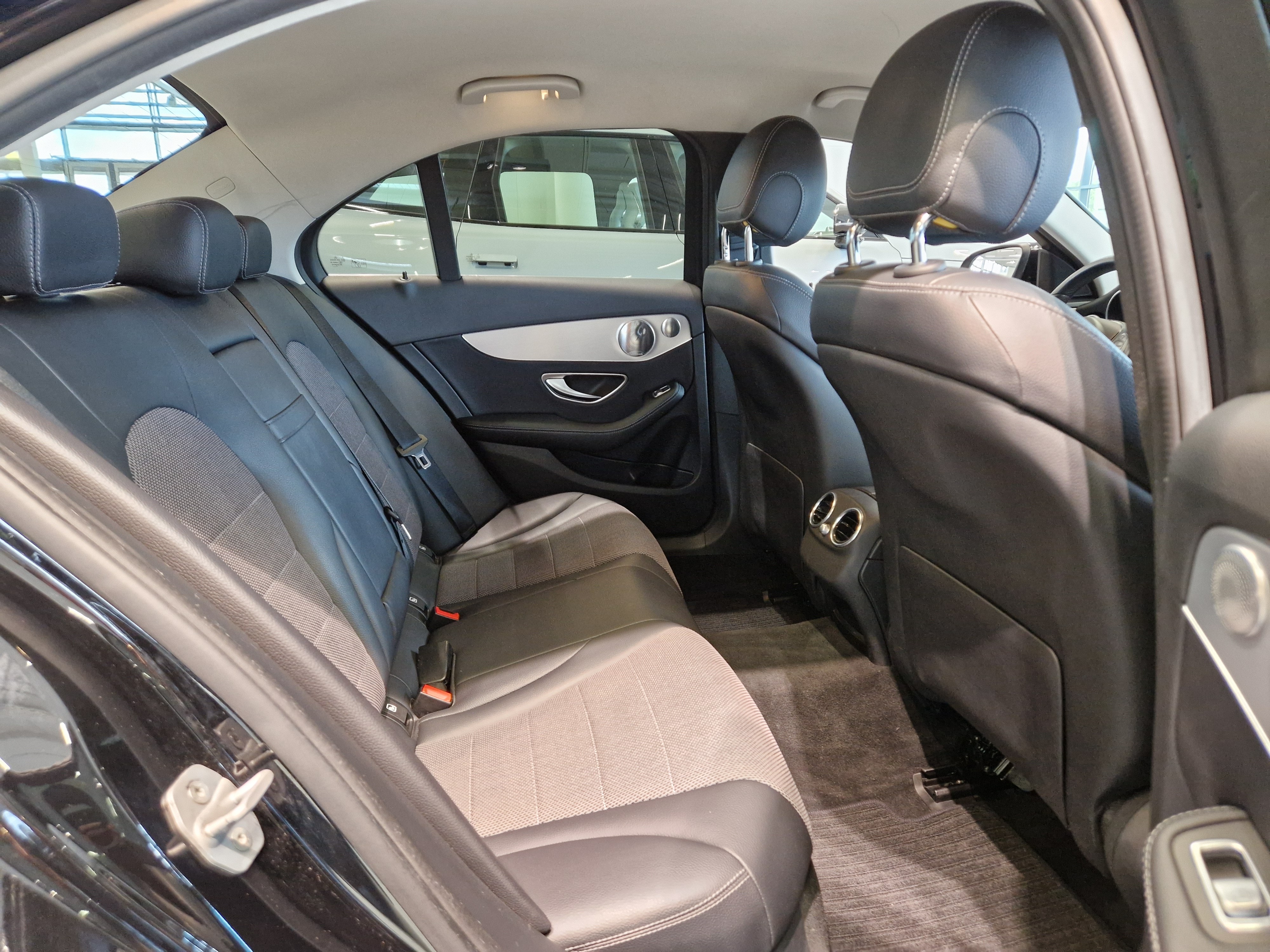 Mercedes-benz C 220 D 4MATIC A PREMIUM BUSINESS