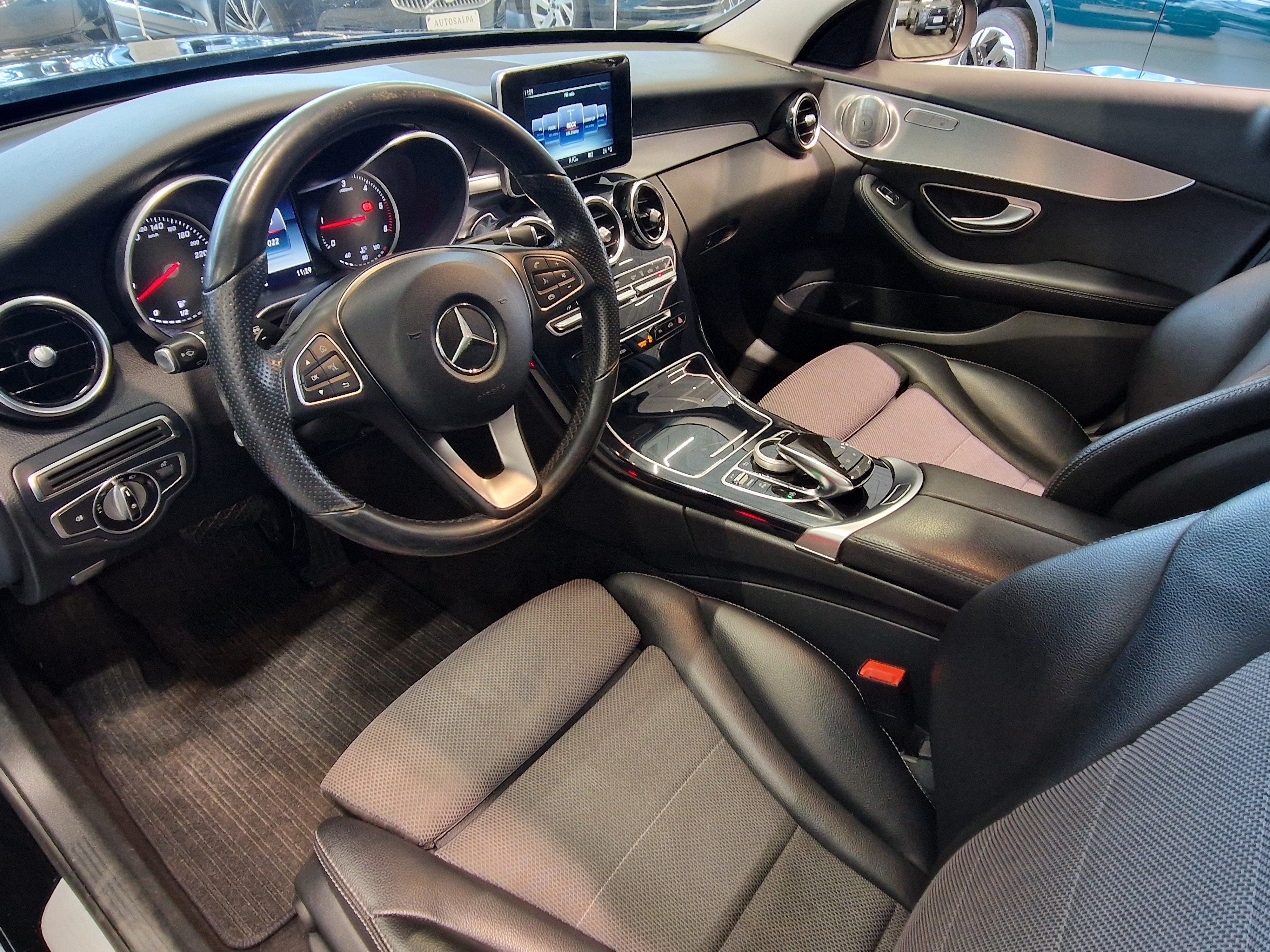 Mercedes-benz C 220 D 4MATIC A PREMIUM BUSINESS