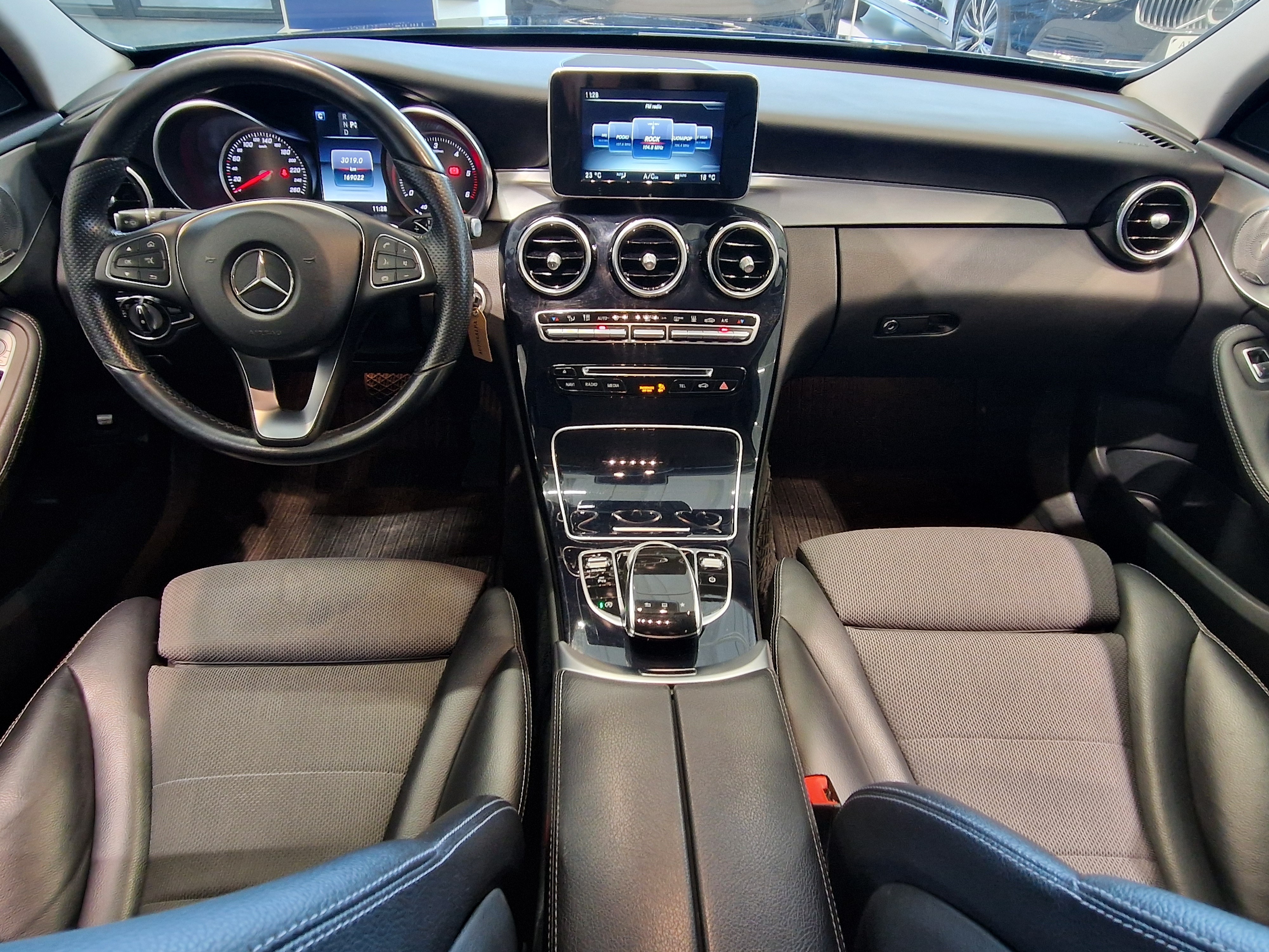Mercedes-benz C 220 D 4MATIC A PREMIUM BUSINESS