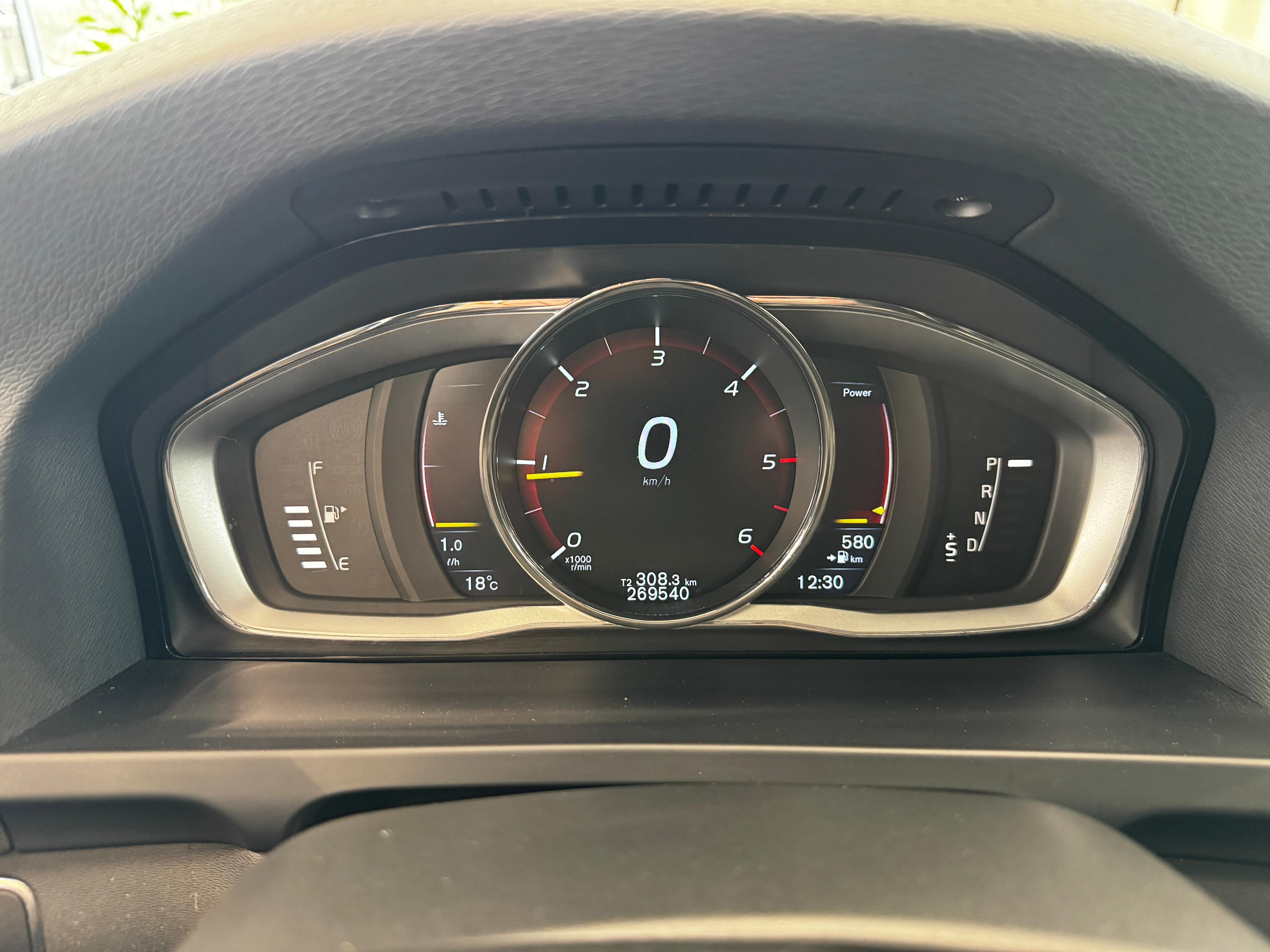 Volvo V60 D3 R-DESIGN AUT