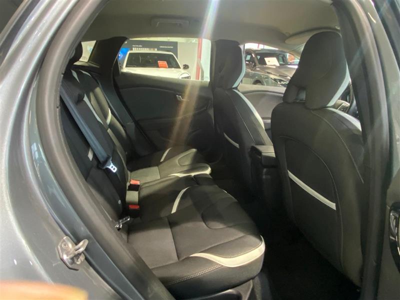 Volvo V40 D2 BUSINESS DYNAMIC EDITION AUT