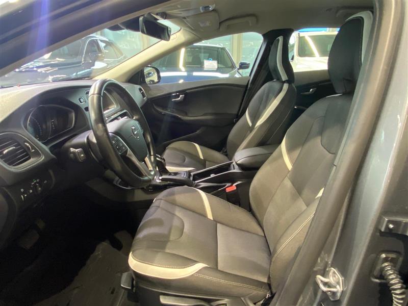 Volvo V40 2019, kuva 6/14
