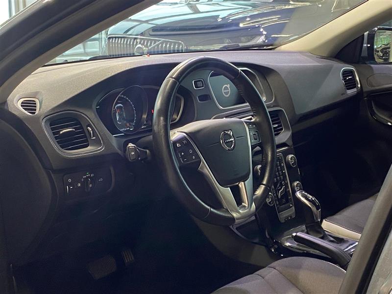 Volvo V40 2019, kuva 7/14