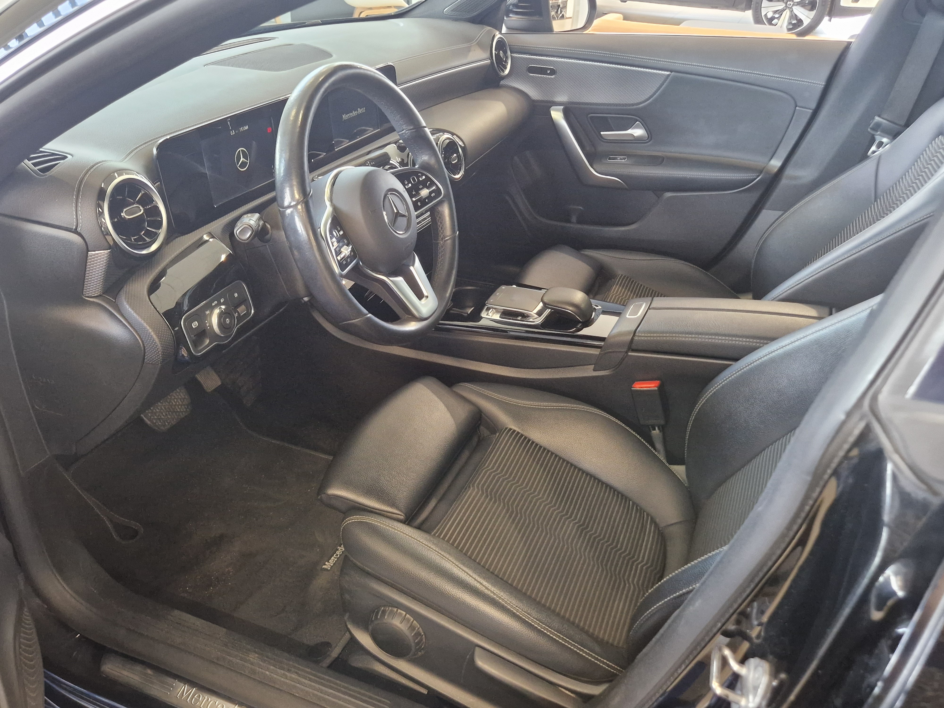 Mercedes-benz CLA 180 A BUSINESS PROGRESSIVE
