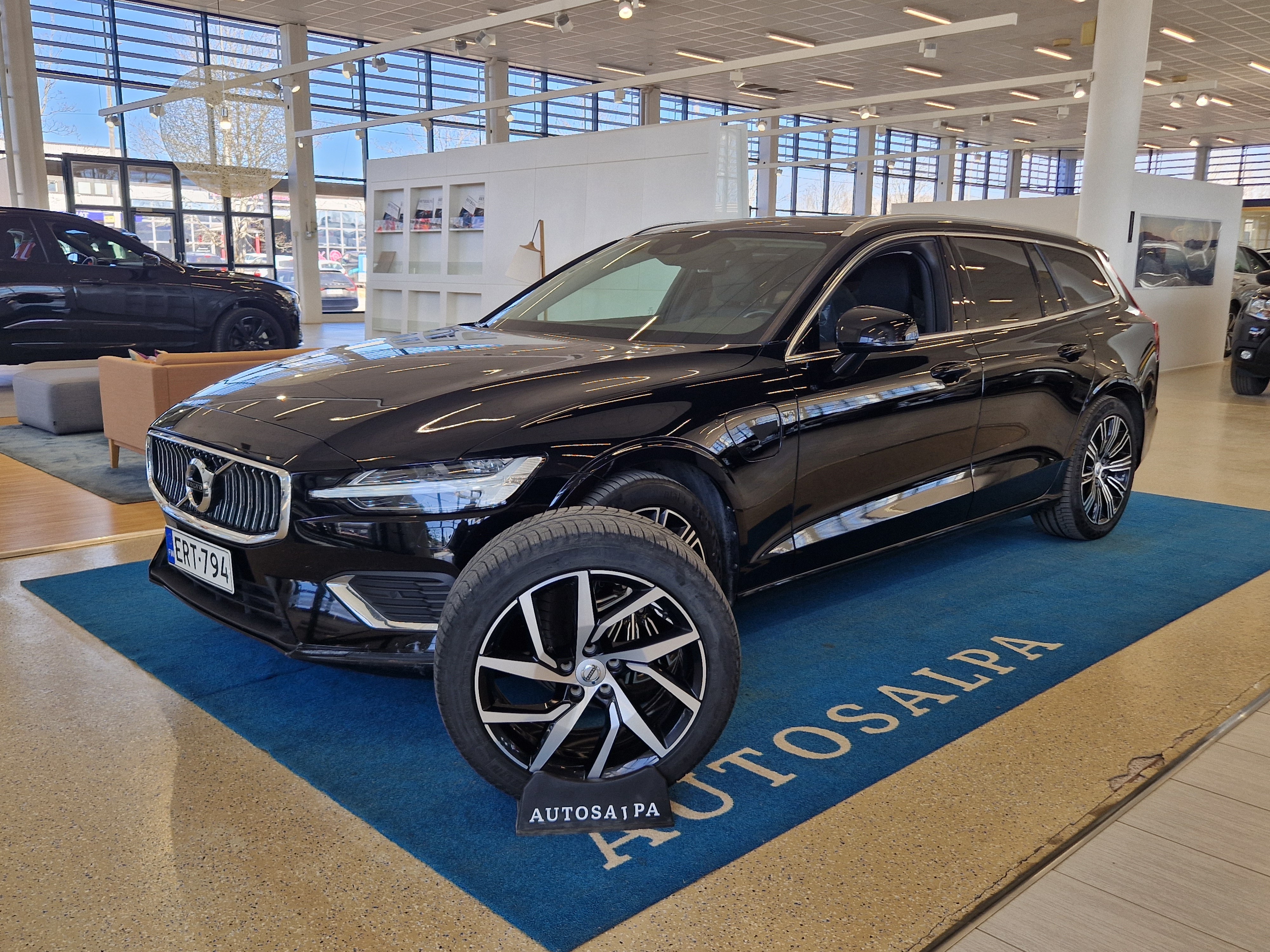 Volvo V60 2020, kuva 2/20