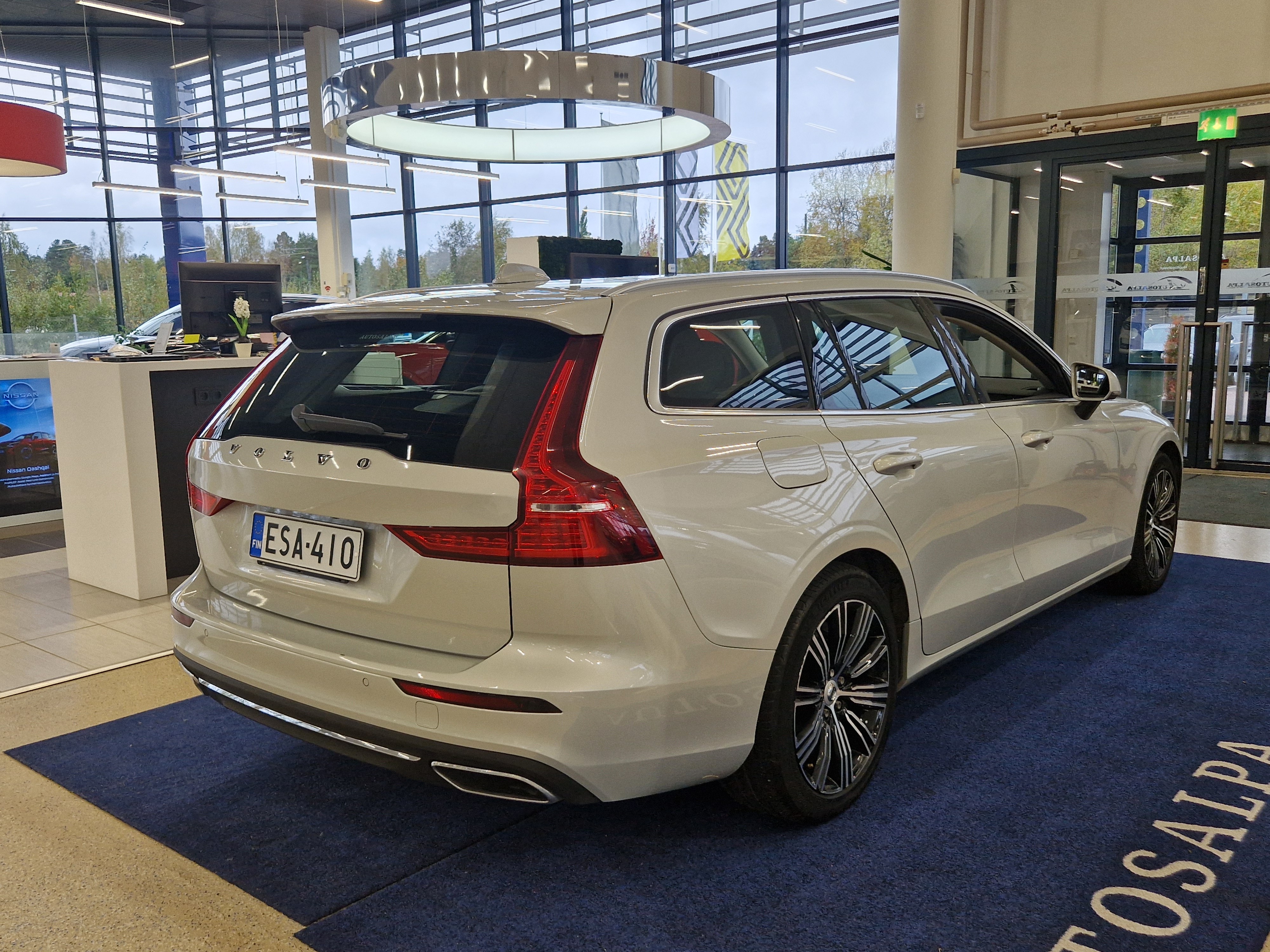 Volvo V60 T6 TwE AWD Inscription Edition 2022, kuva 2/19