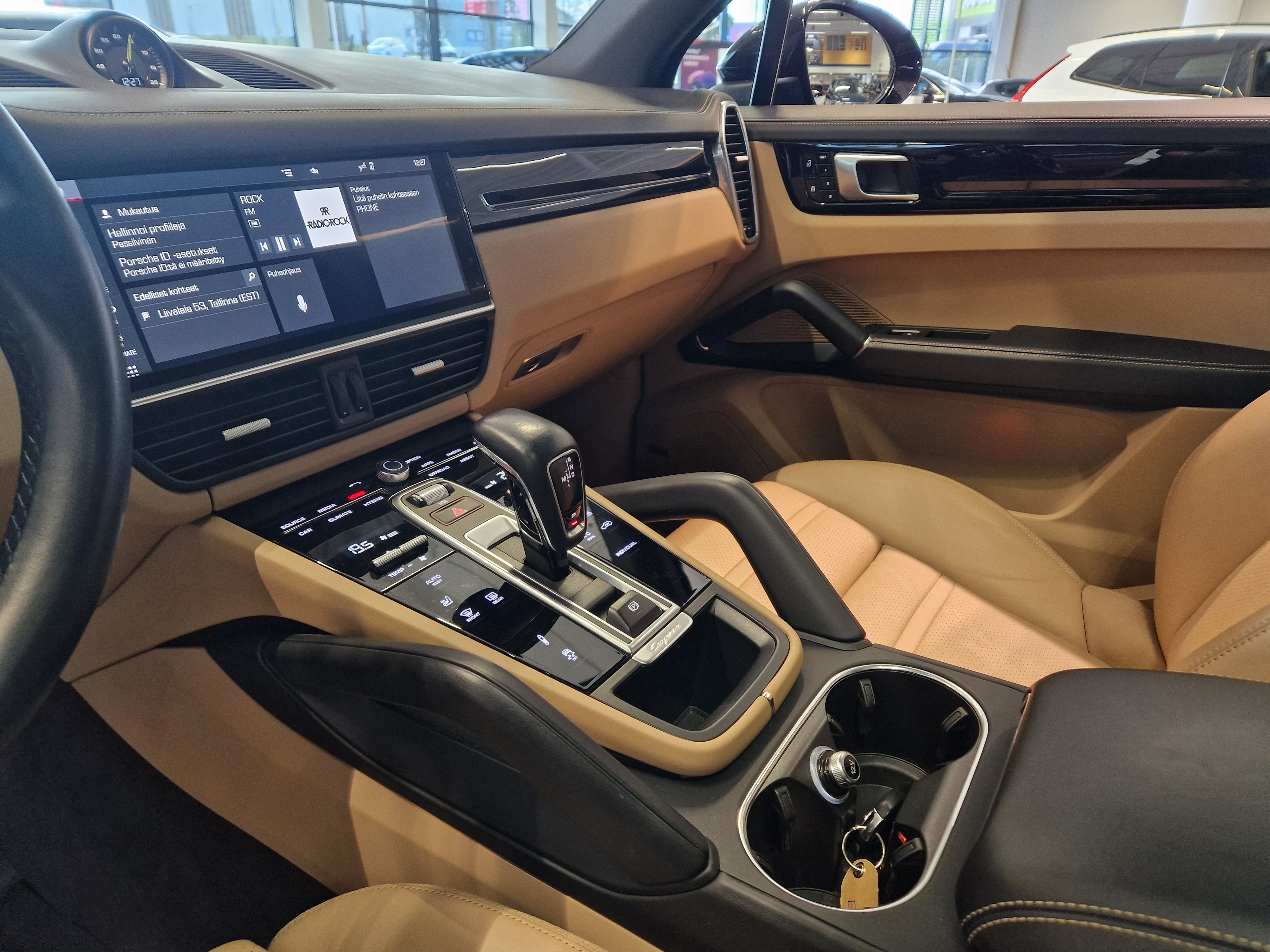 Porsche CAYENNE E-HYBRID ADVANTAGE PACKAGE