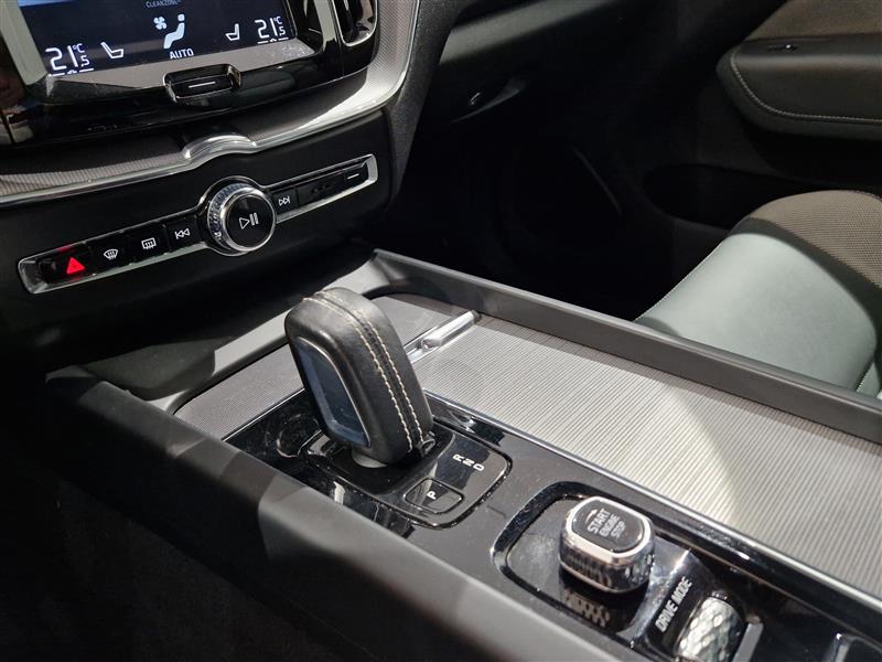 Volvo XC60 T8 TWE AWD R-DESIGN TAKUU 12KK/20TKM