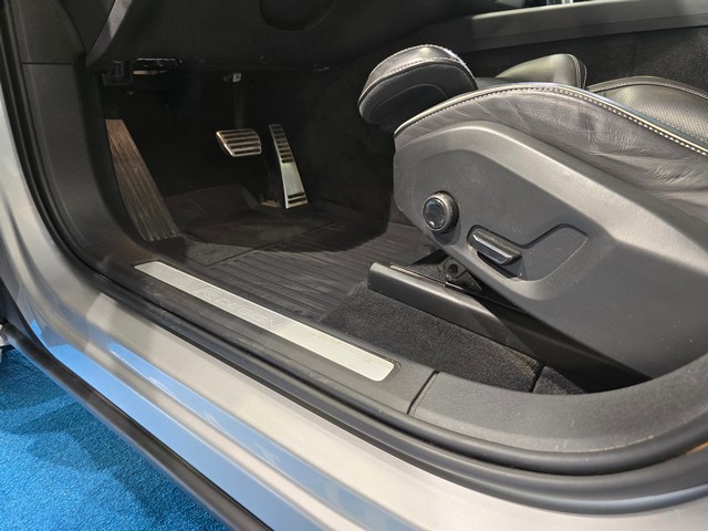 Volvo XC60 T8 AWD R-DESIGN AUT. TAKUU 12KK/20TKM