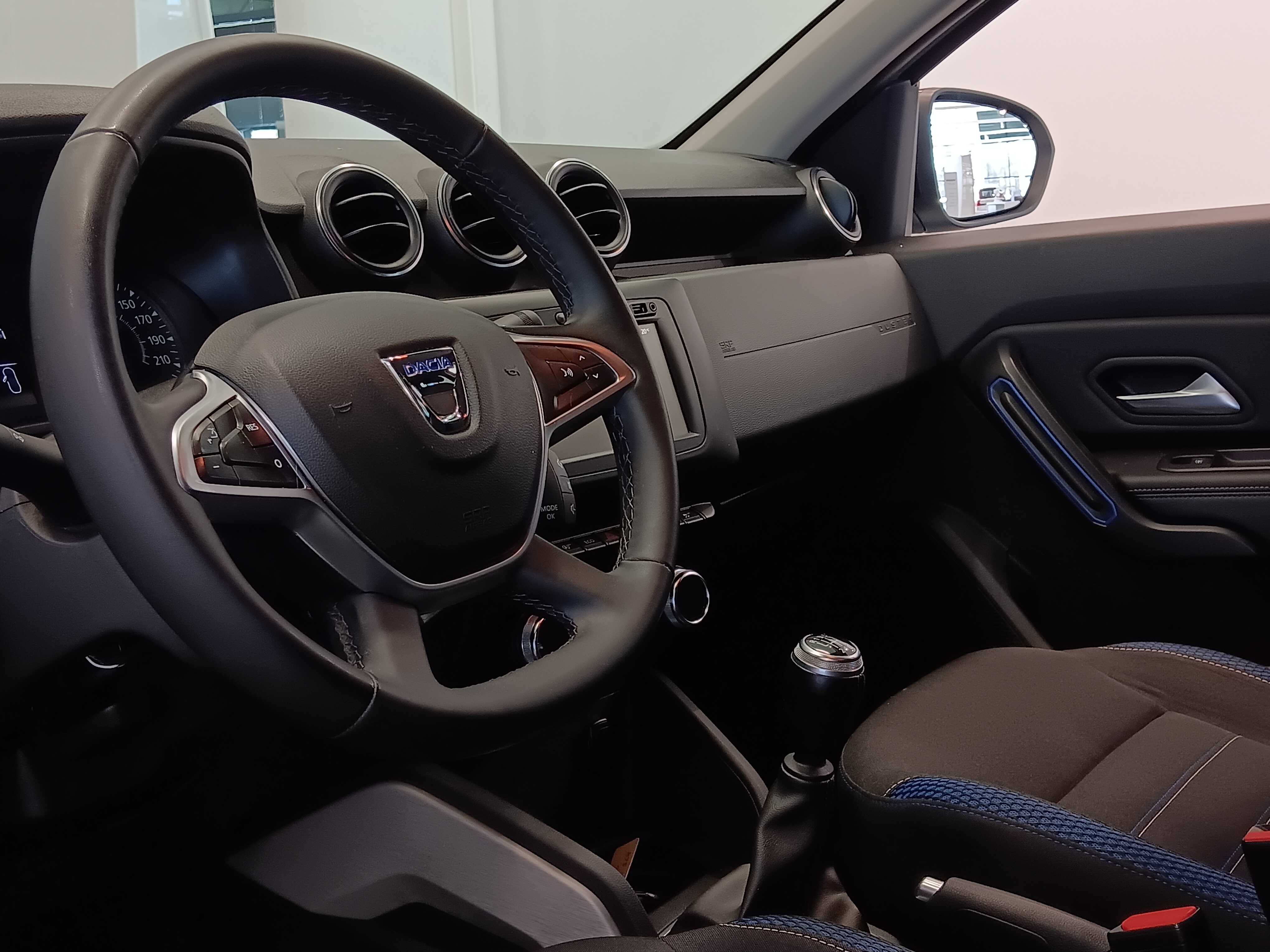 Dacia DUSTER 10 TCE 150 4X4 TAKUU 12KK/20TKM