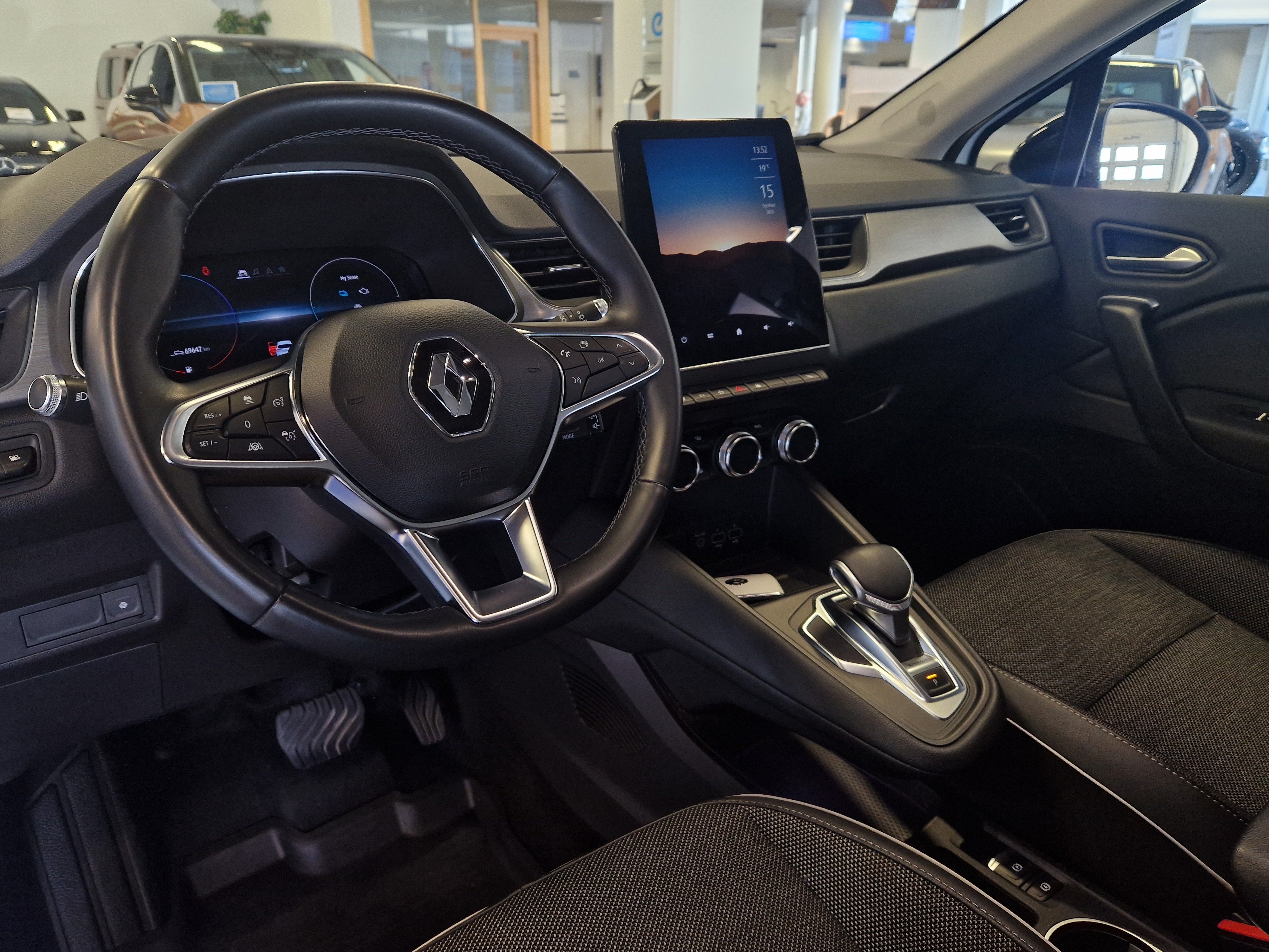 Renault CAPTUR E-TECH PLUG-IN HYBRID INTENS TAKUU 12KK/20TKM
