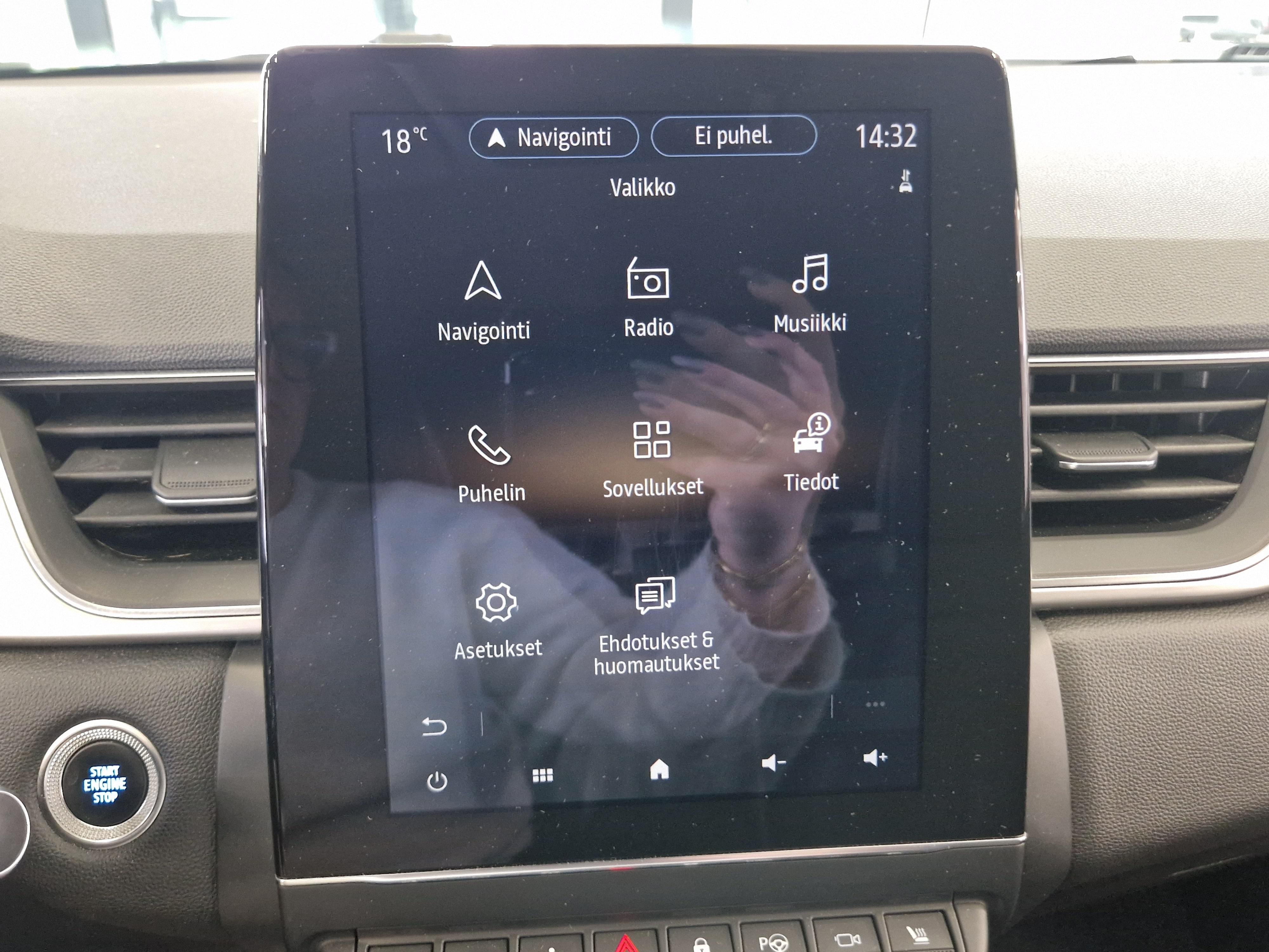 Renault CAPTUR E-TECH PLUG-IN HYBRID INTENS TAKUU 12KK/20TKM