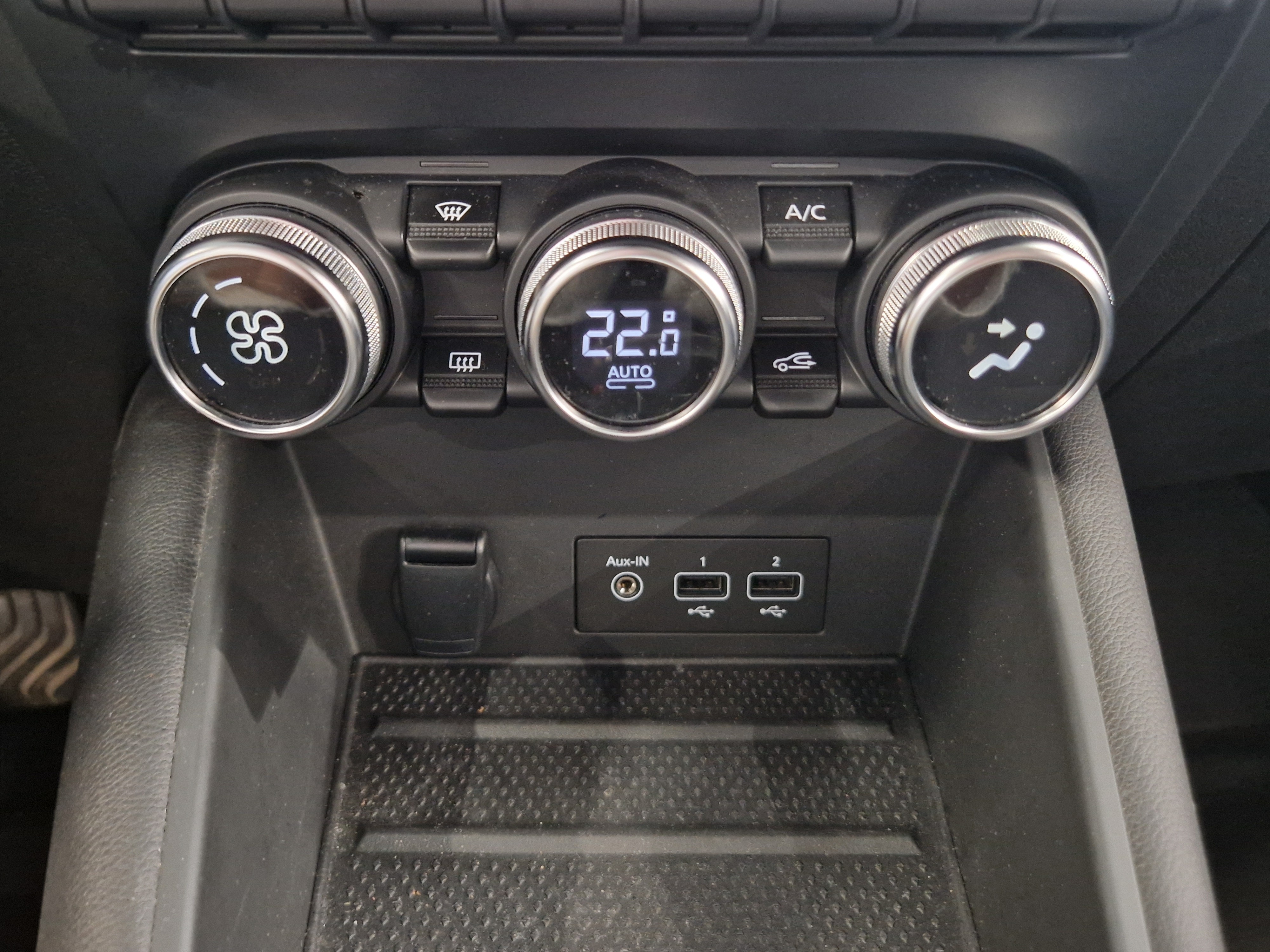 Renault CAPTUR E-TECH PLUG-IN HYBRID INTENS TAKUU 12KK/20TKM