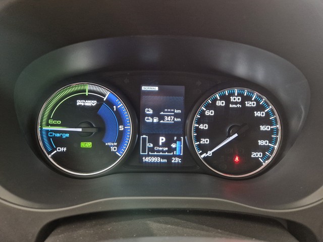 Mitsubishi OUTLANDER PHEV INTENSE 4WD 5P